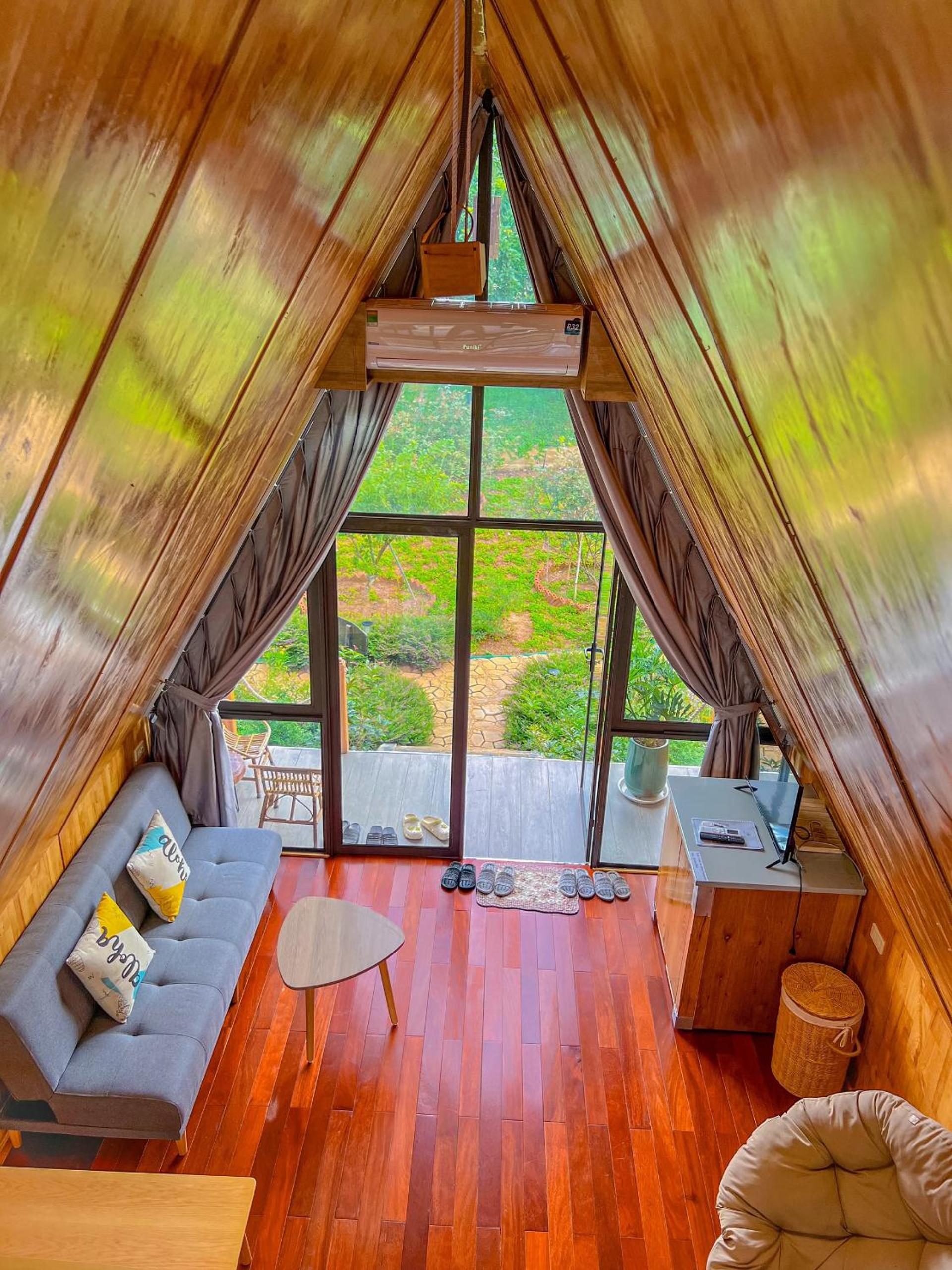 Double Room with Private Bathroom - Photo 25