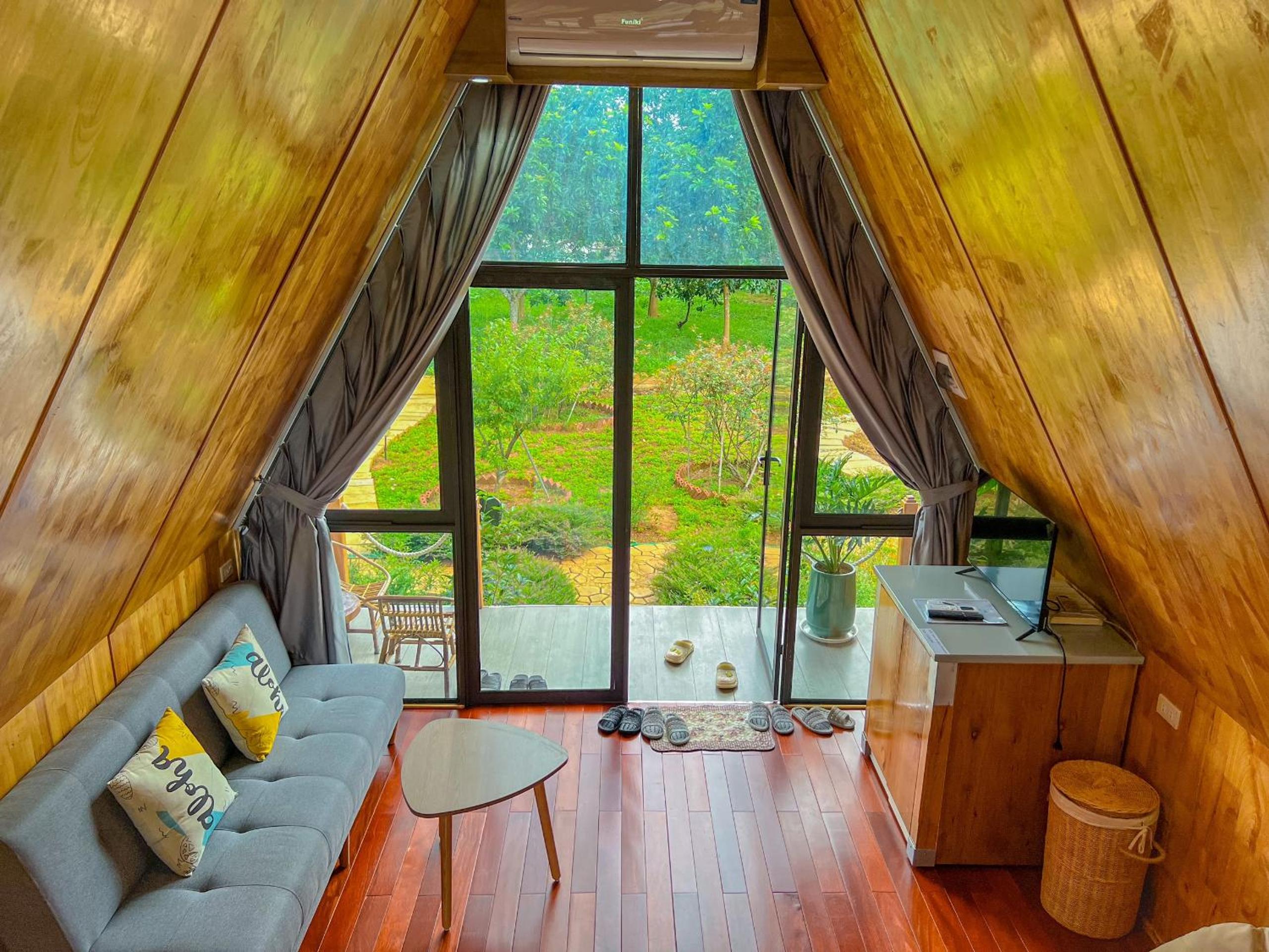 Double Room with Private Bathroom - Photo 29