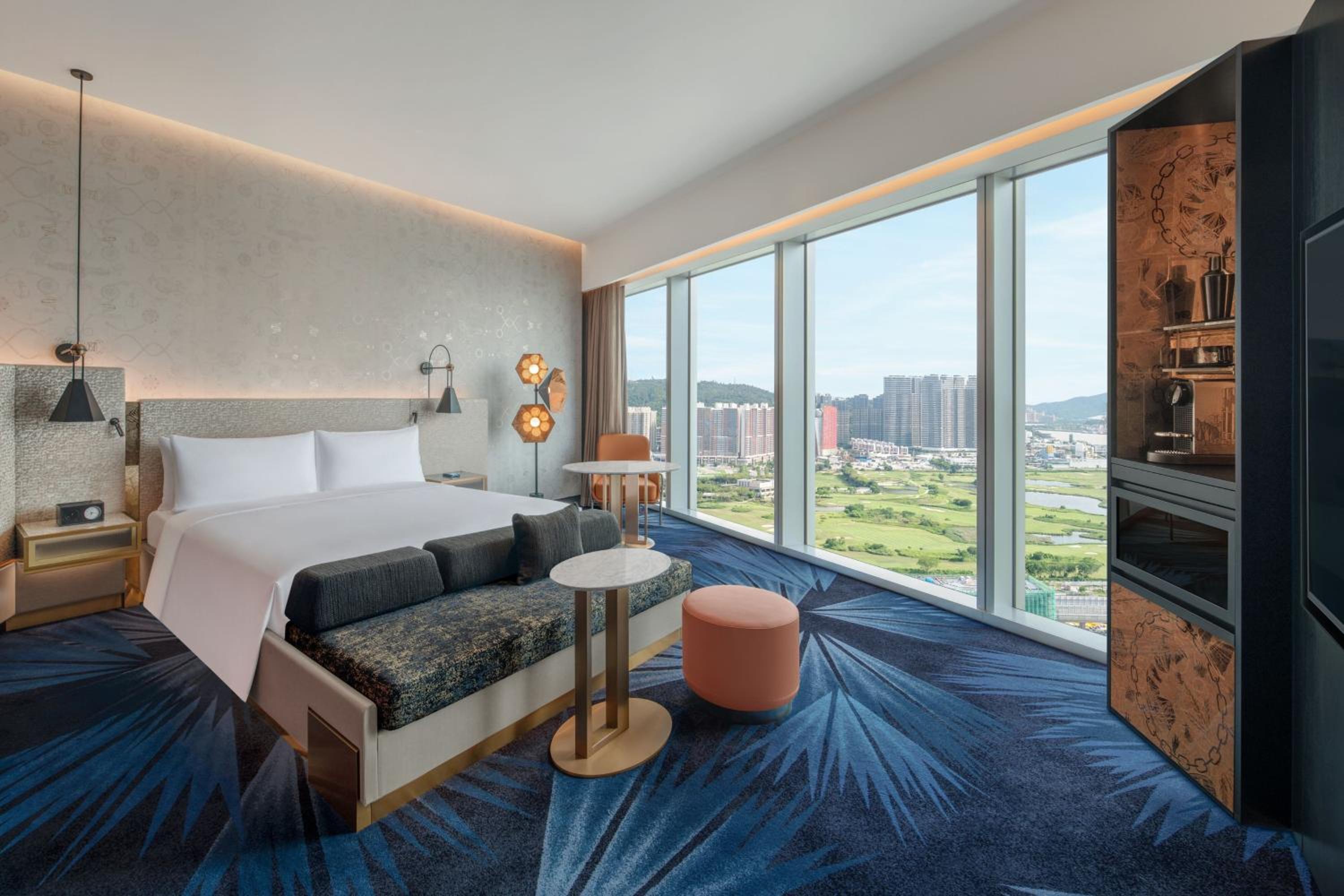 King Room with City View - Photo 2