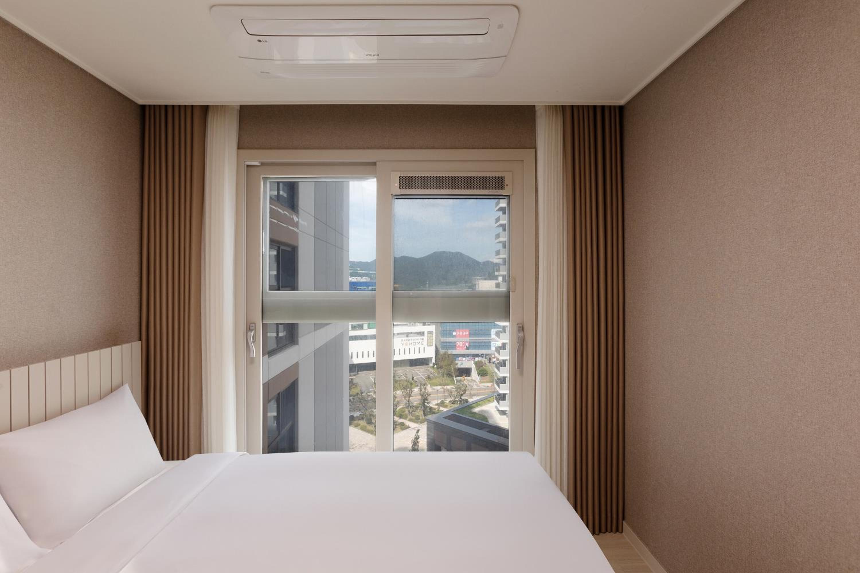 Partial Ocean Terrace Suite Three Room - Photo 3