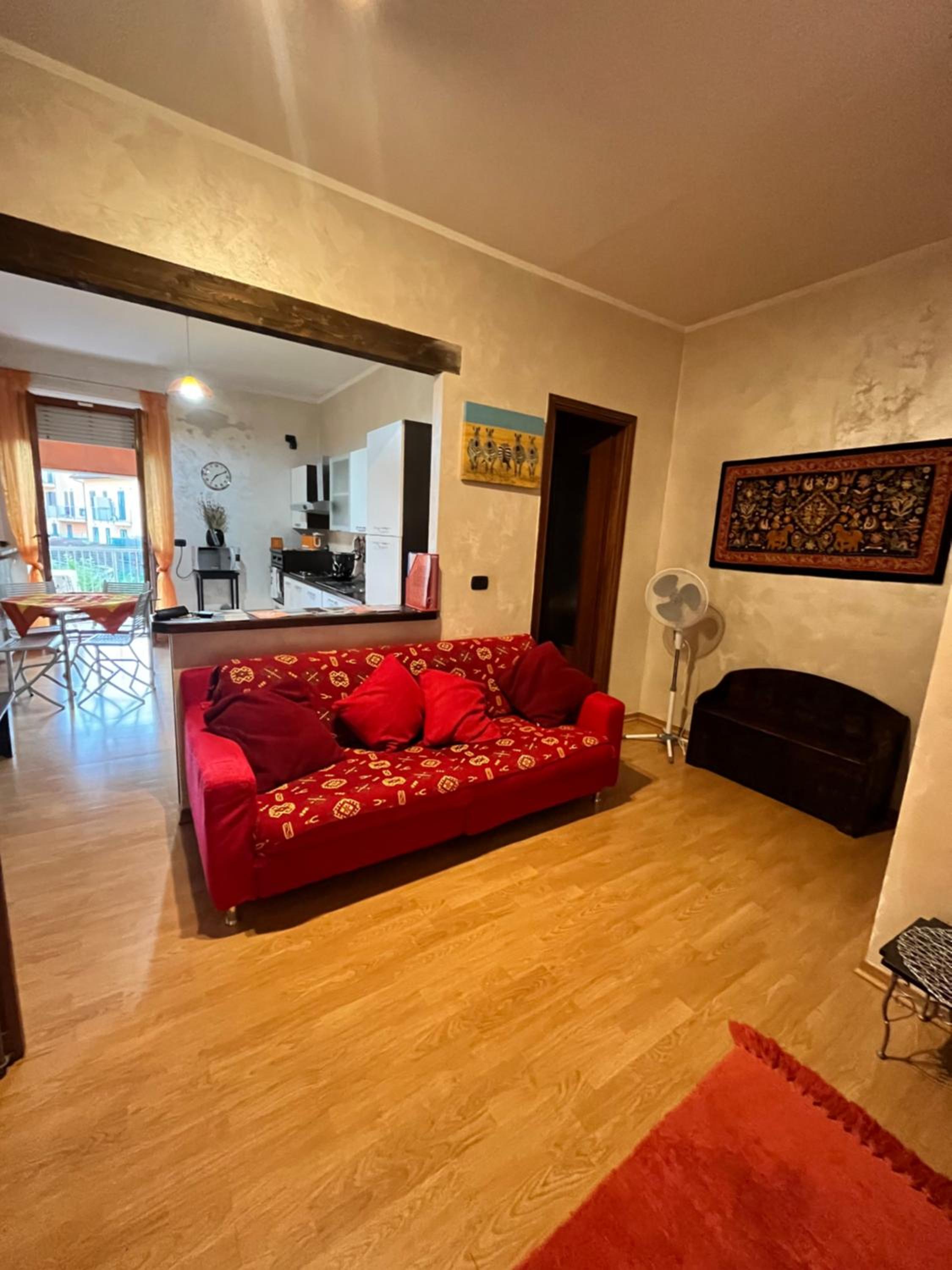 One-Bedroom Apartment photo 1