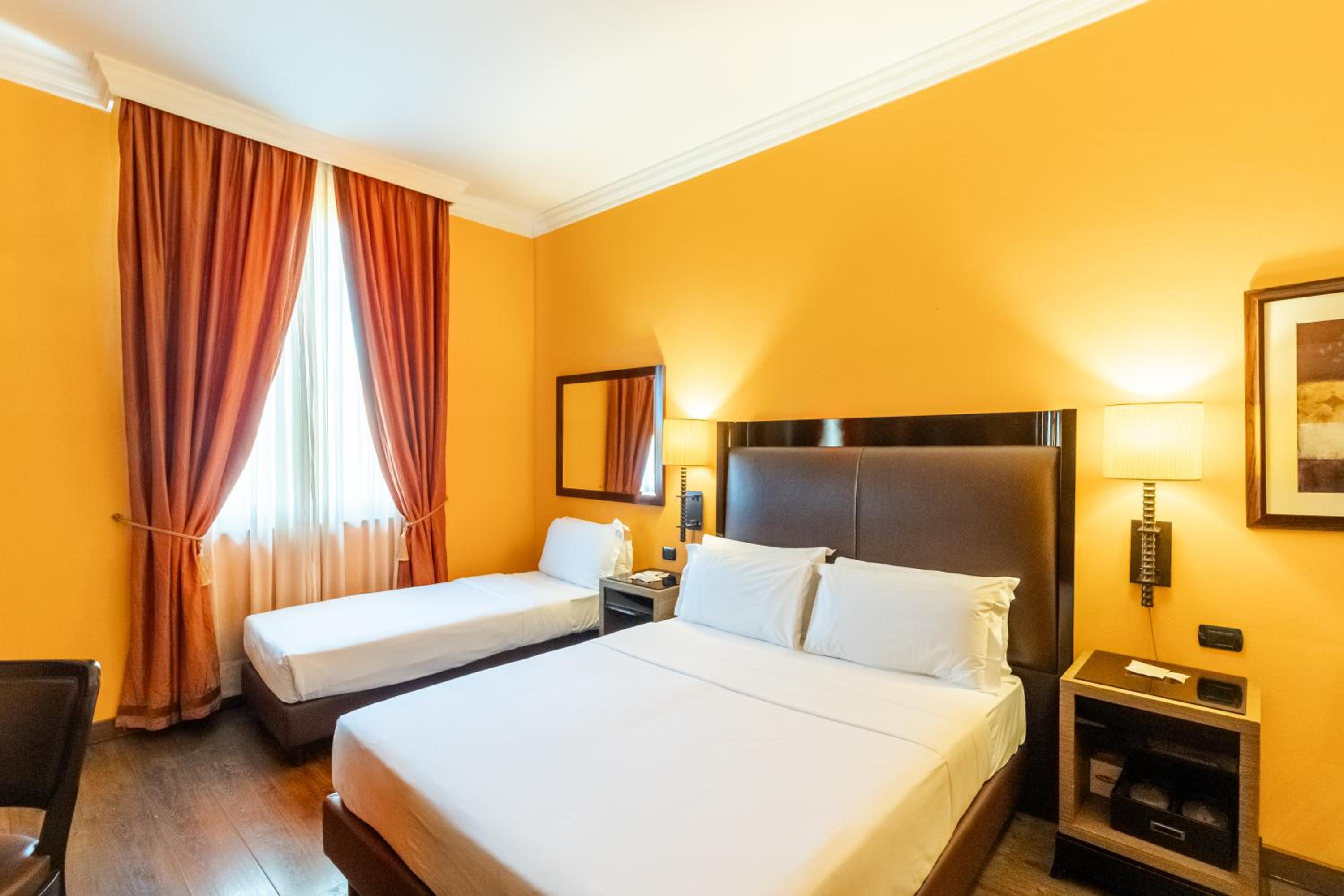 Superior Triple Room photo 2