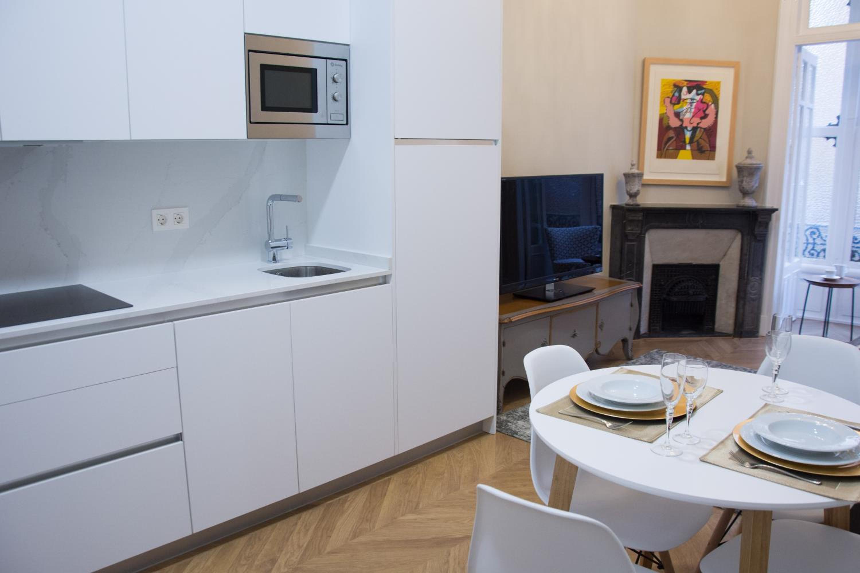 One-Bedroom Standard Apartment