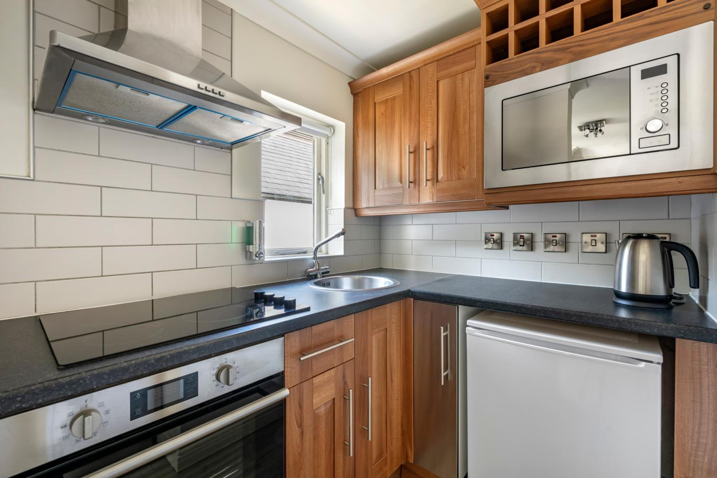 One Bedroom Apartment (Sleeps 3) - Photo 2