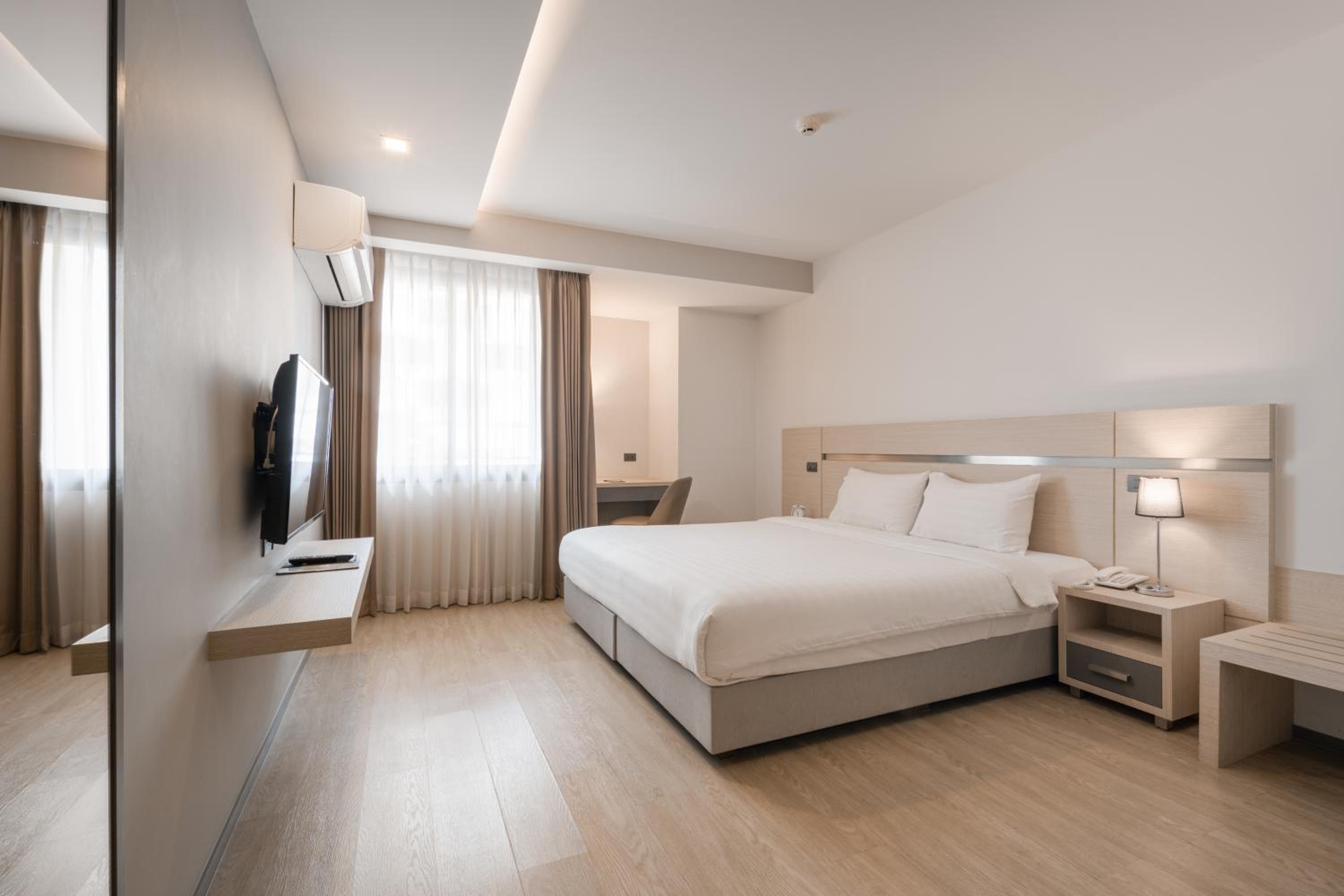 Deluxe Double Room with Bath photo 1