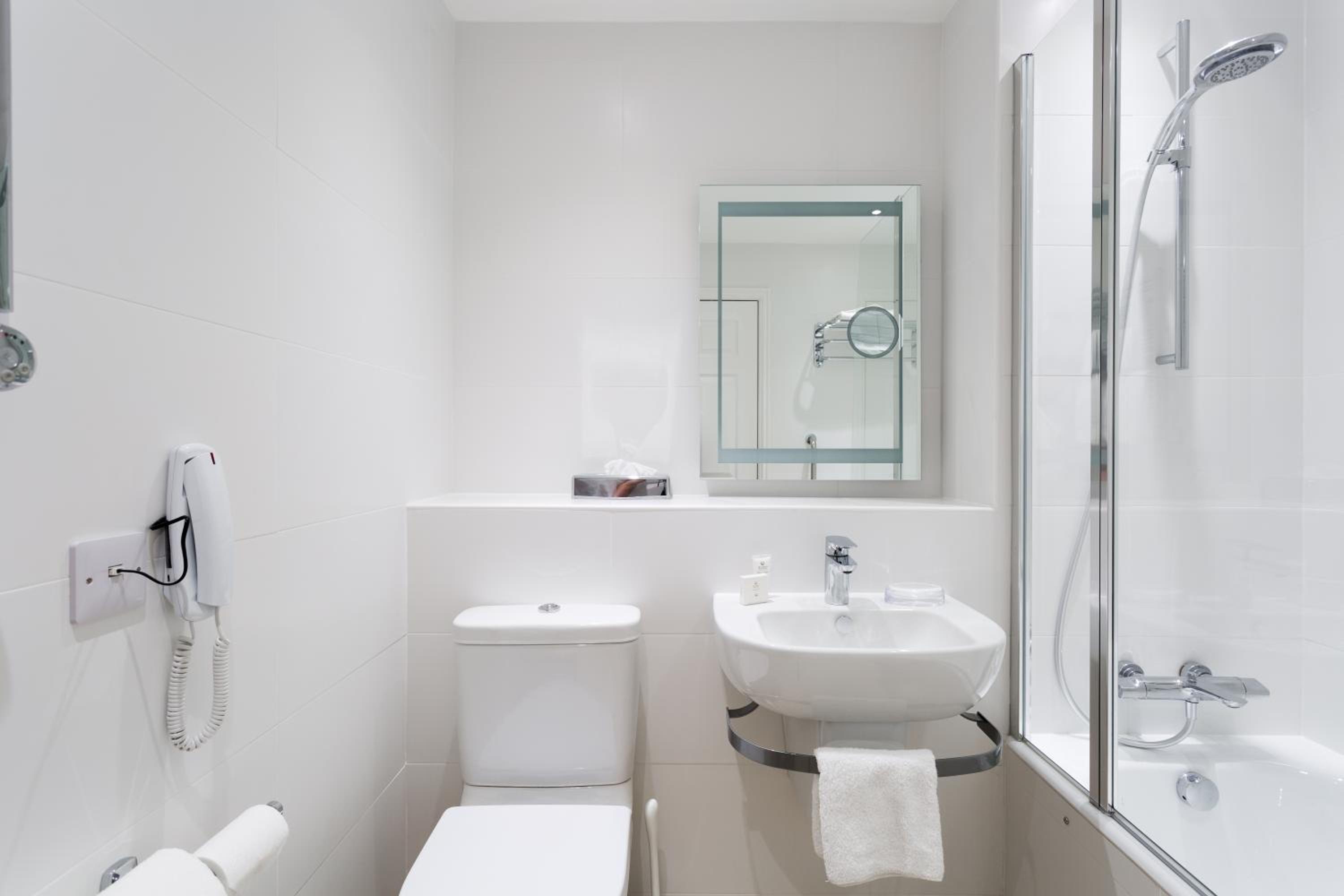 Two Bedroom House (Sleeps 6) - Photo 4
