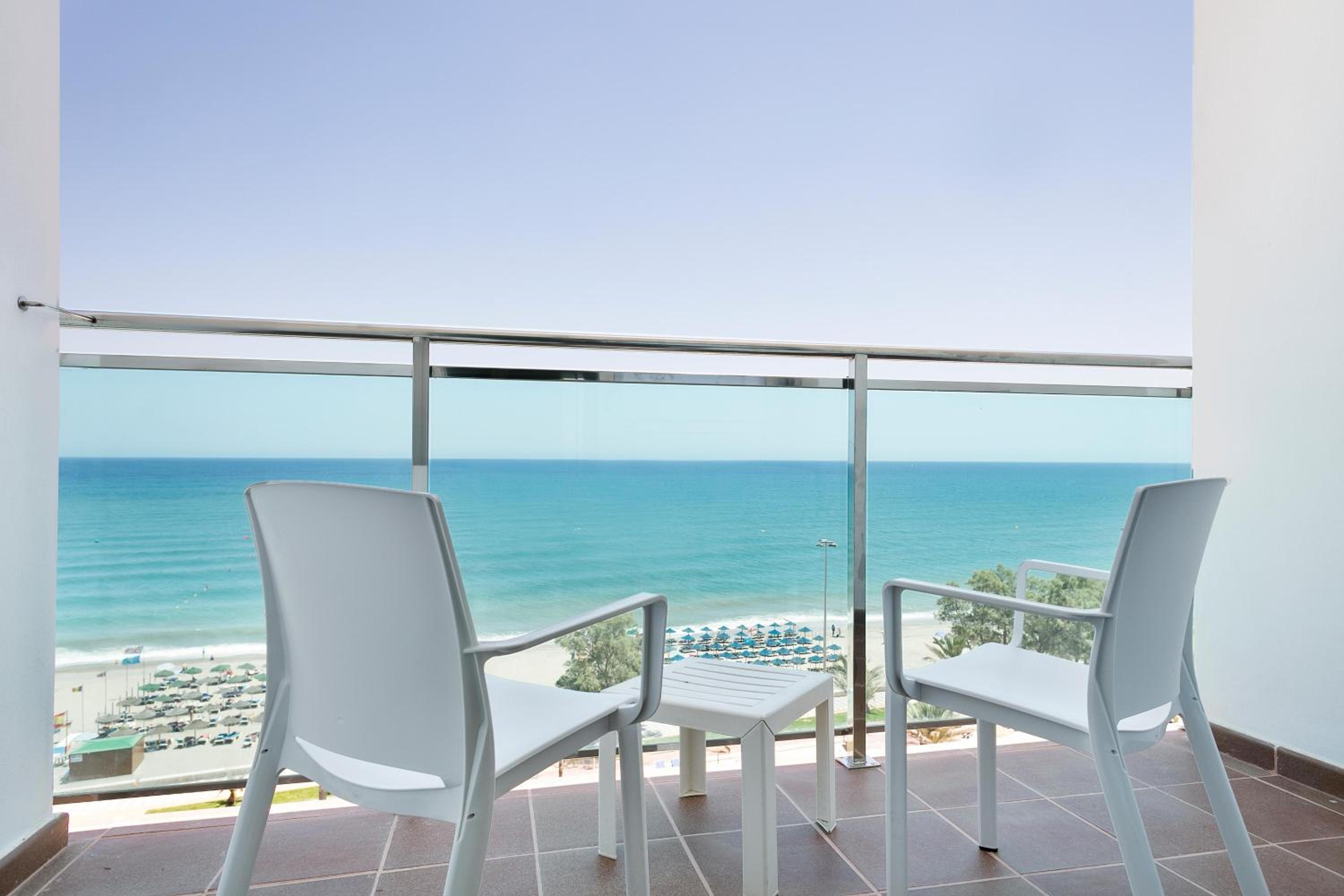 Superior Room with Sea View (2 Adults) - Photo 10