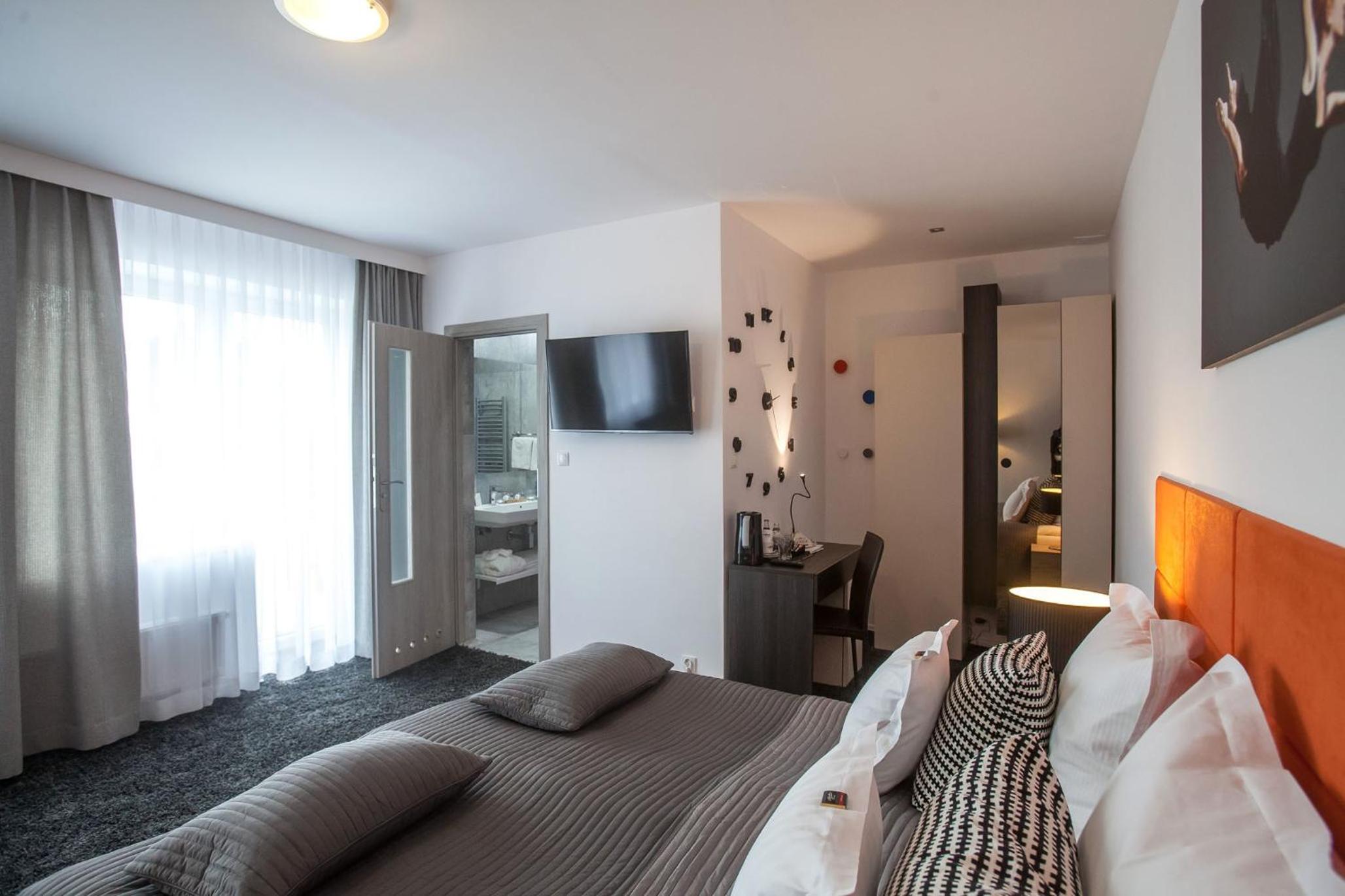 Deluxe Double Room - Photo 4