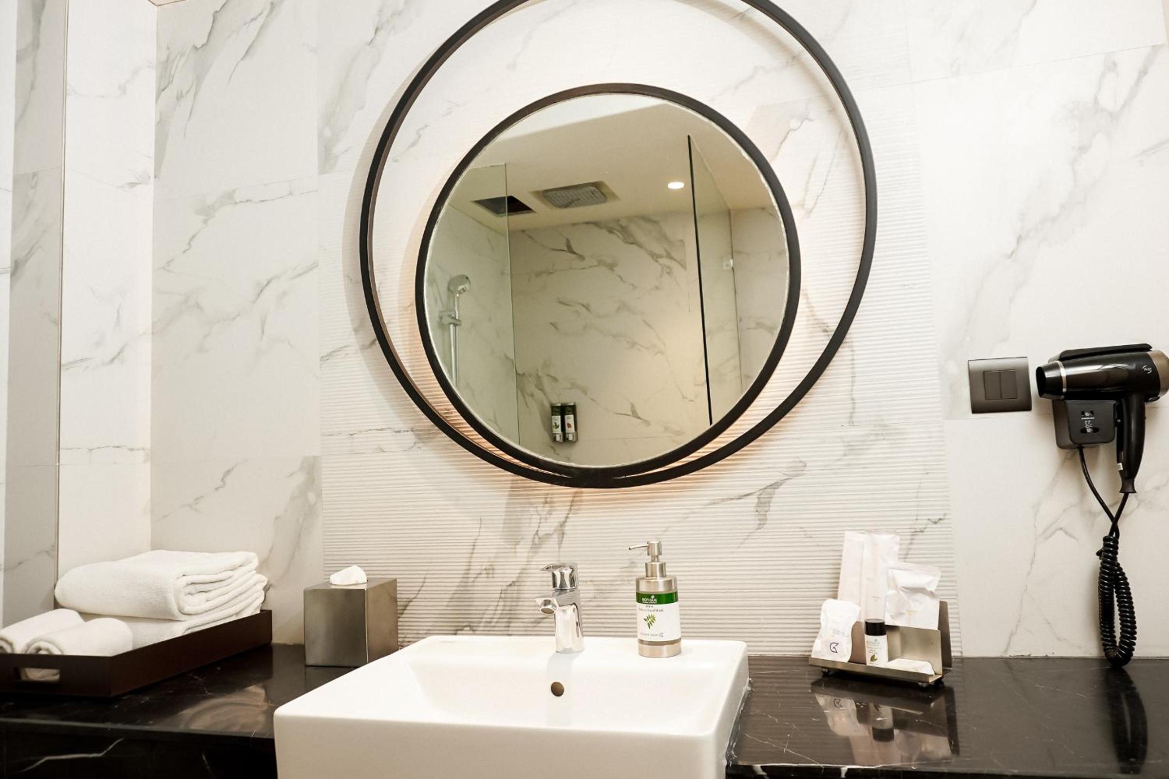 Club Premium King With 15% Discount On Food, Beverages, Spa And Laundry - Photo 2
