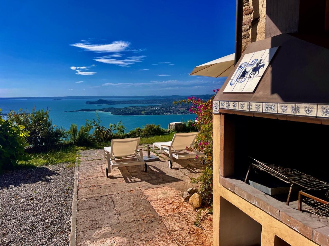 Villa photo 2