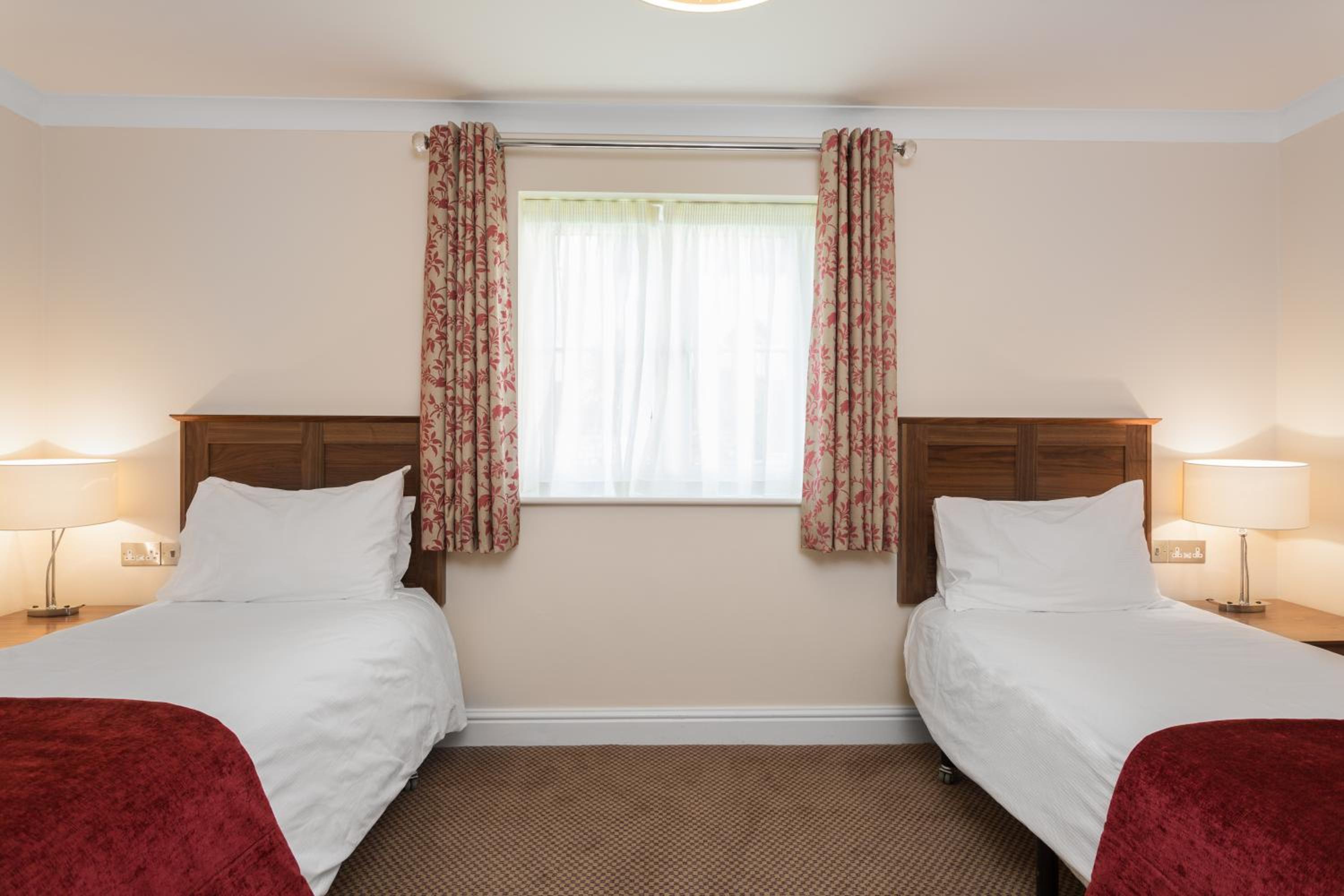 Two Bedroom House (Sleeps 6) - Photo 11