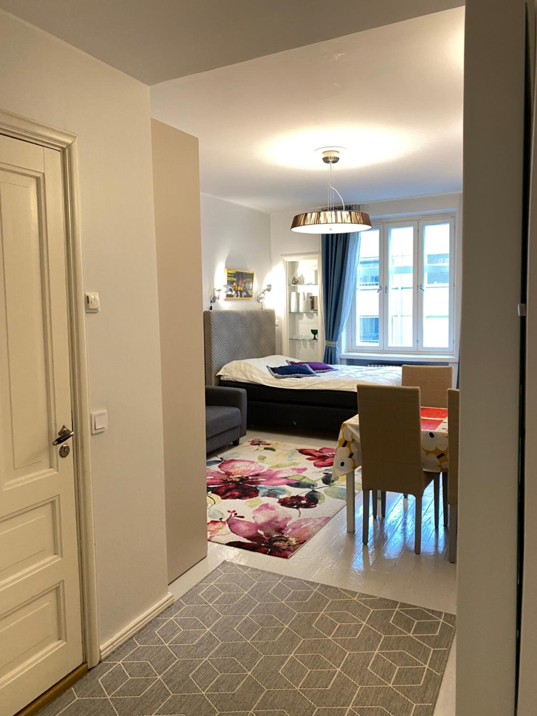 Studio Apartment