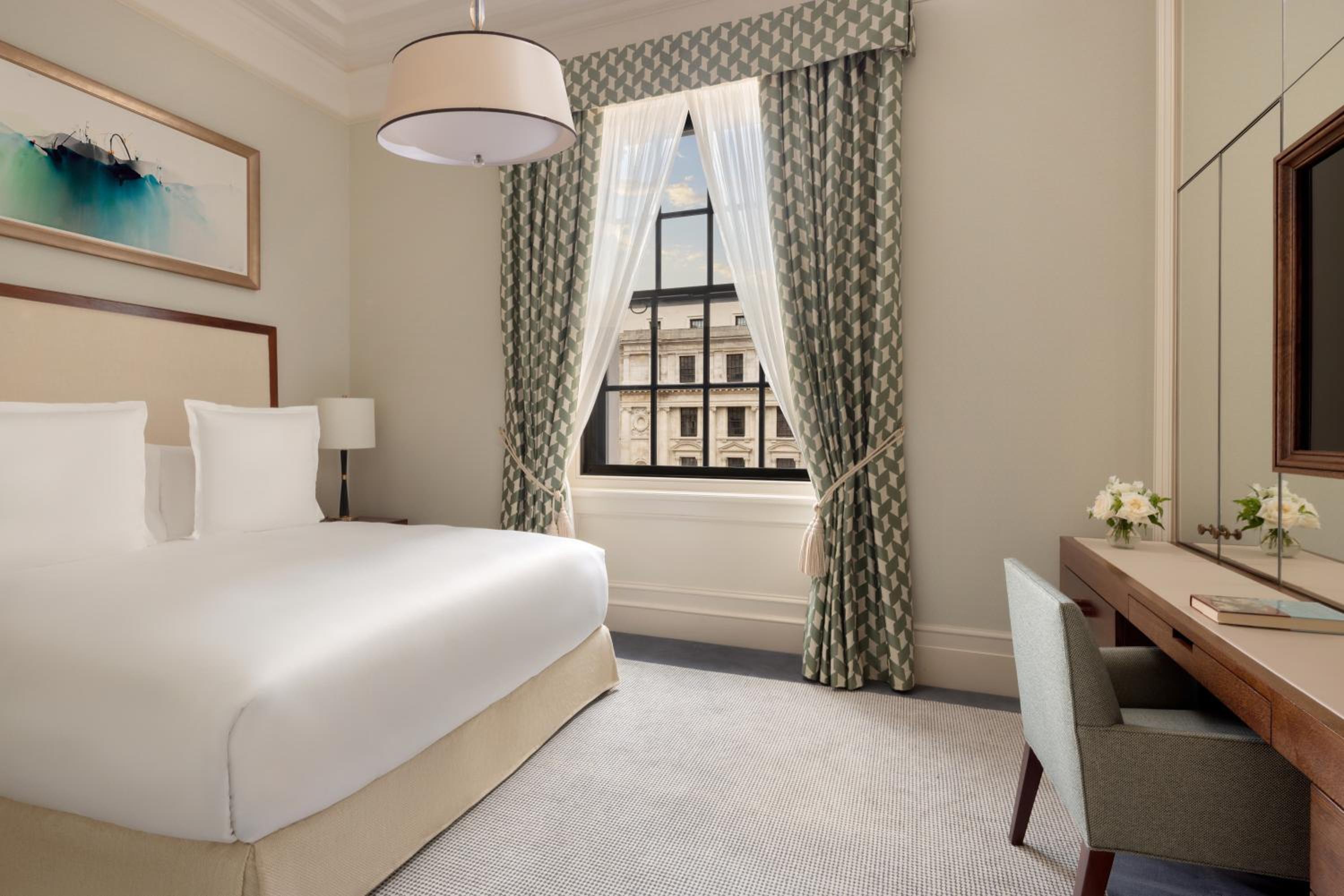 Classic Double Room thumbnail 6