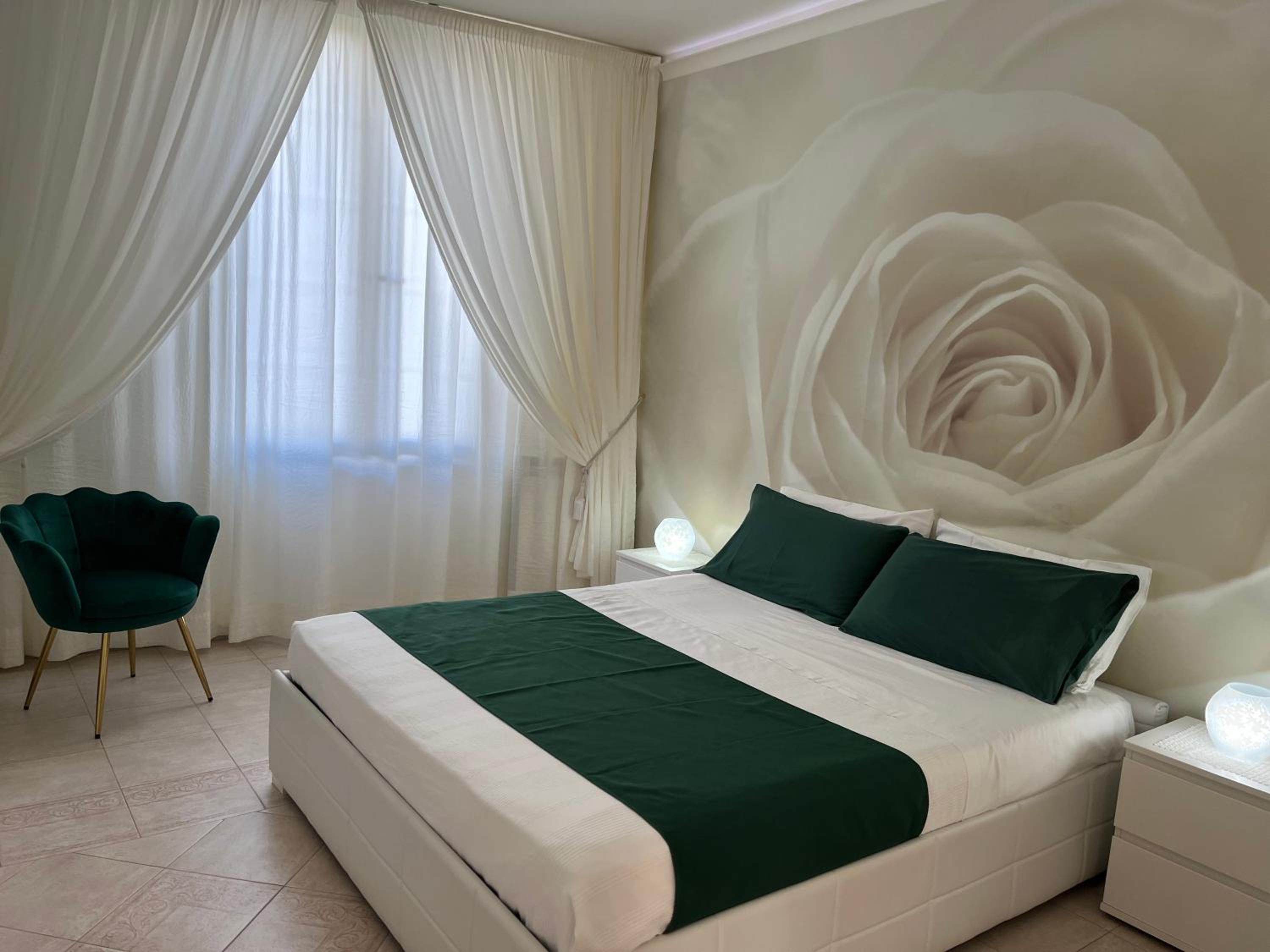 Queen Room with Spa Bath photo 1