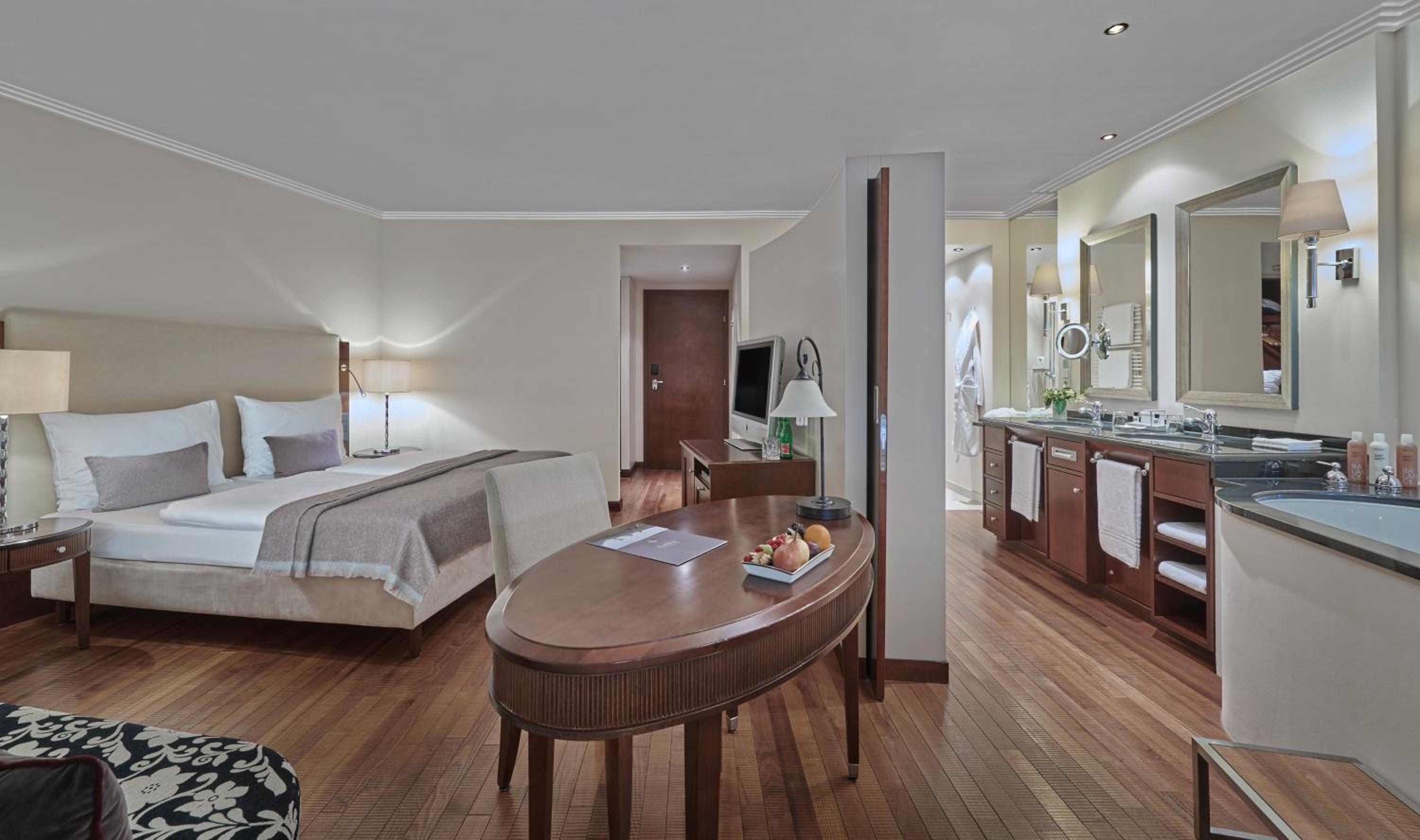 Double or Twin Room with Panoramic View photo 3