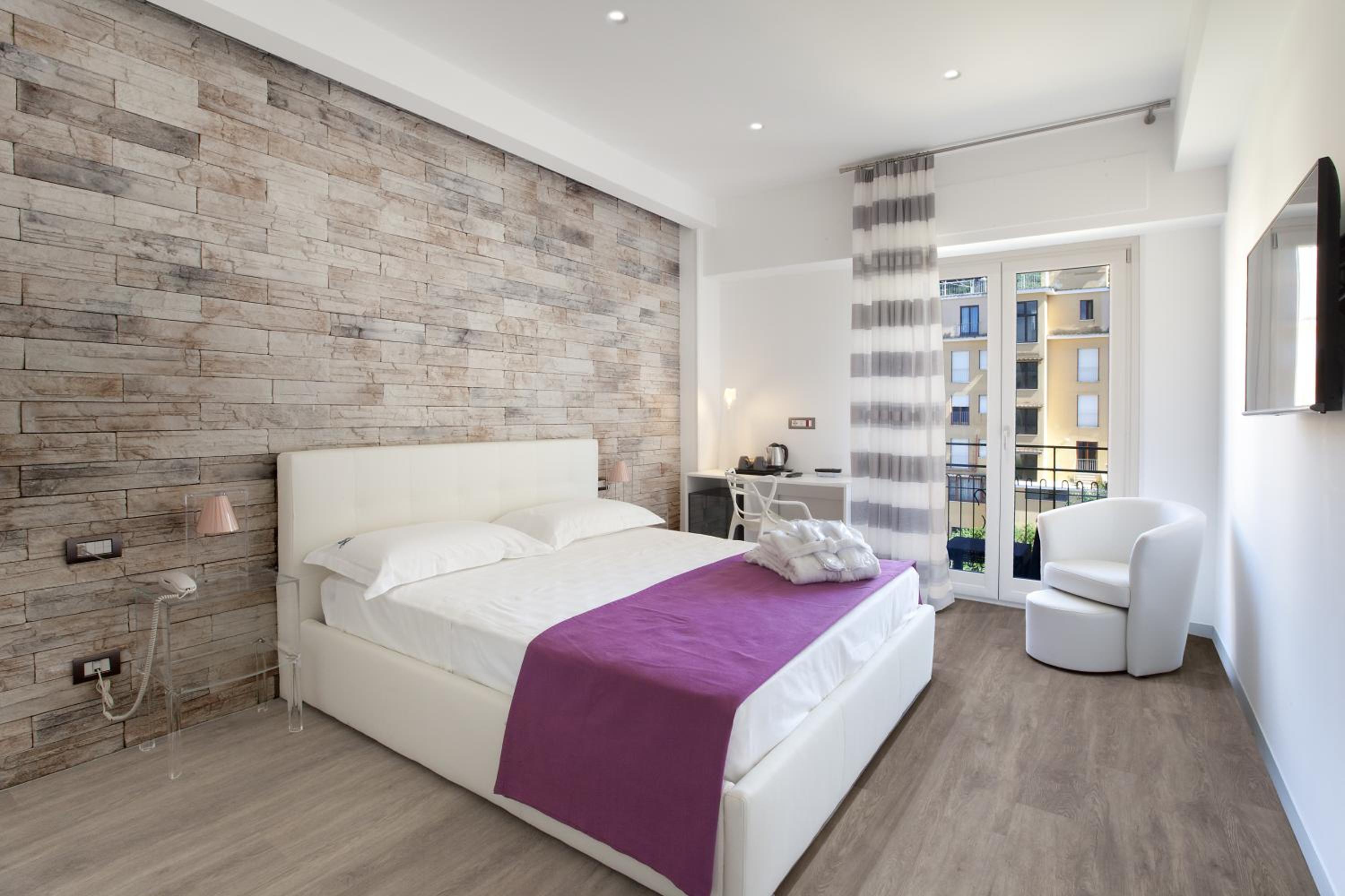 King Room with Spa Bath photo 1