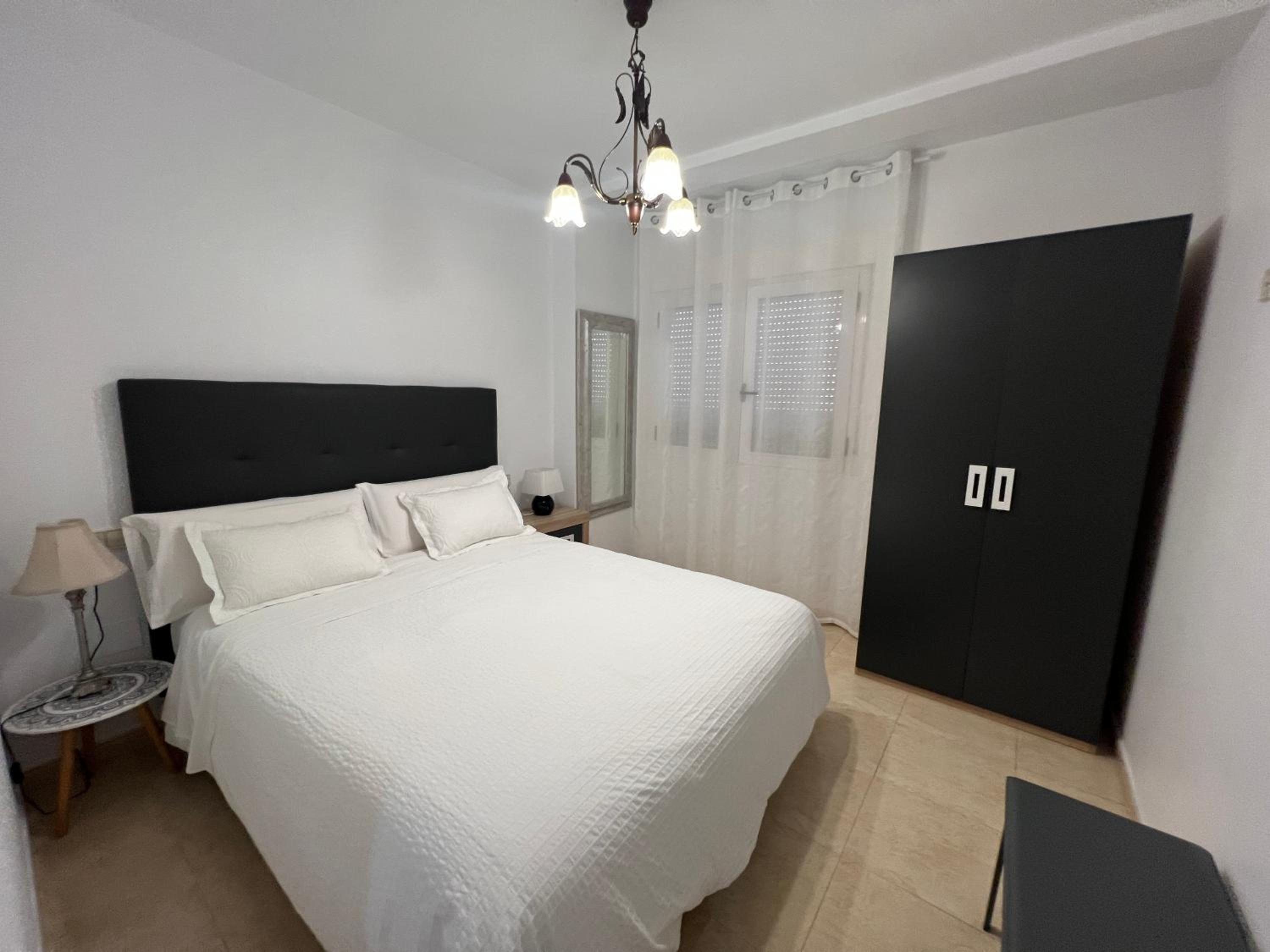 One-Bedroom Apartment photo 3
