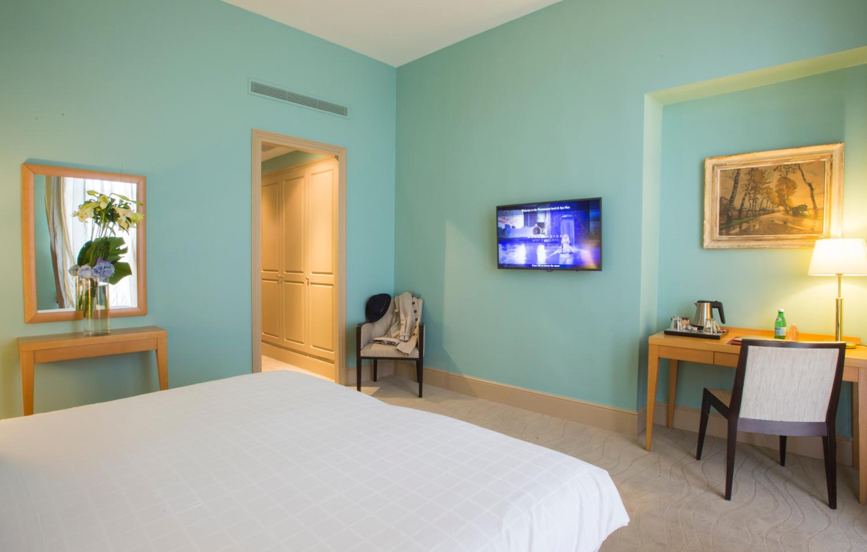 Superior Double Room with Sea View and Balcony - Photo 2