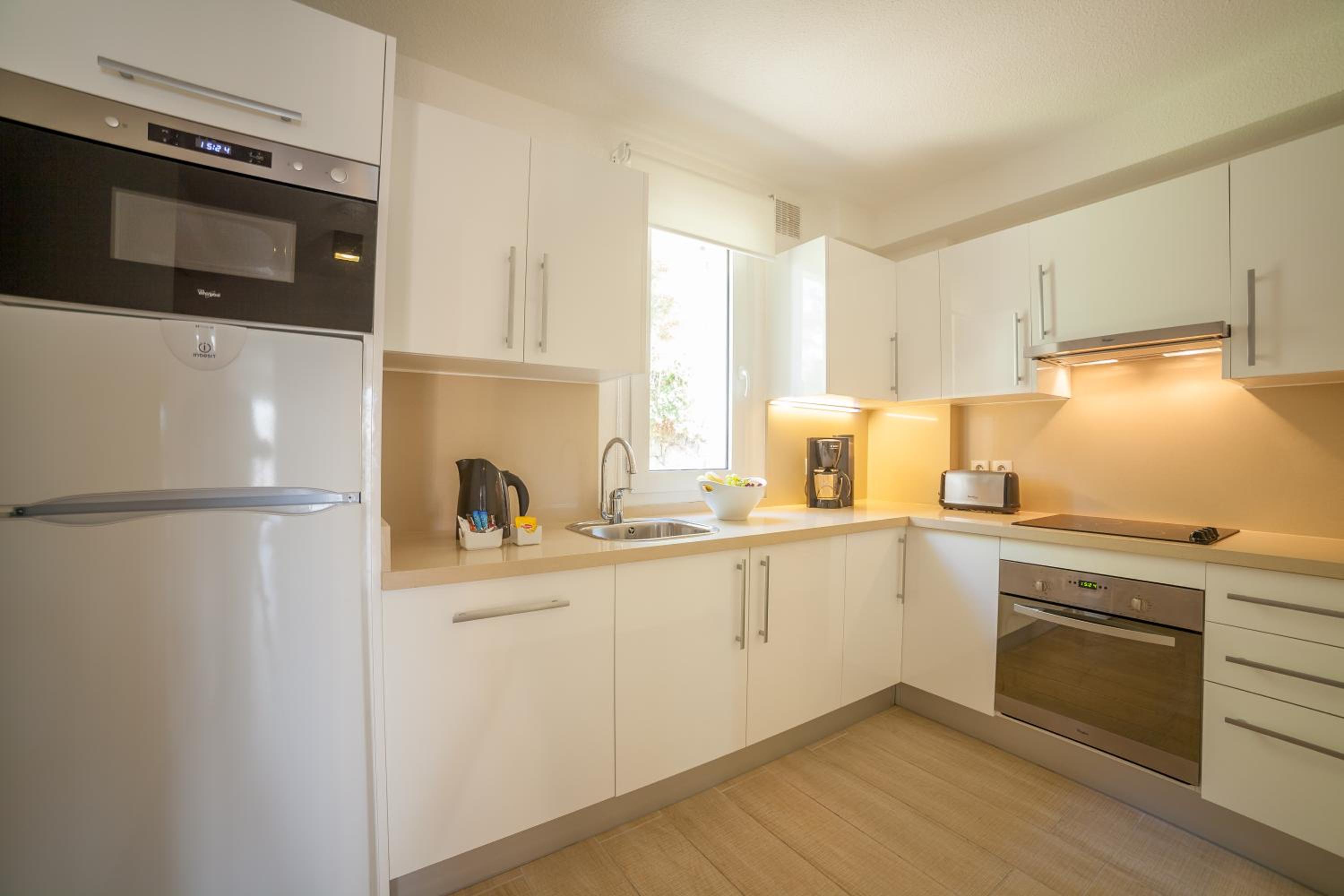 Three-Bedroom Apartment - Photo 3