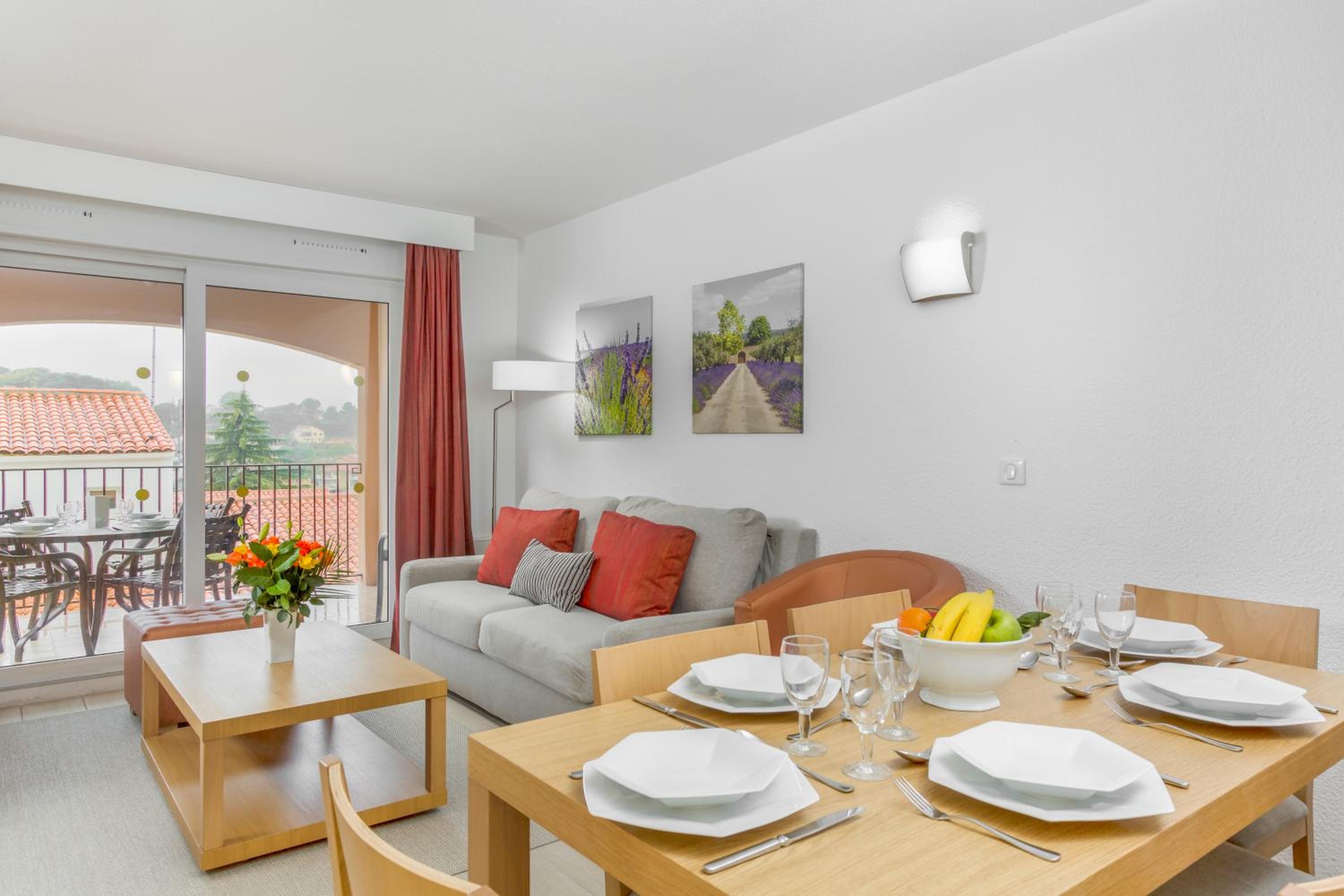 Three-Bedroom Apartment - Photo 7