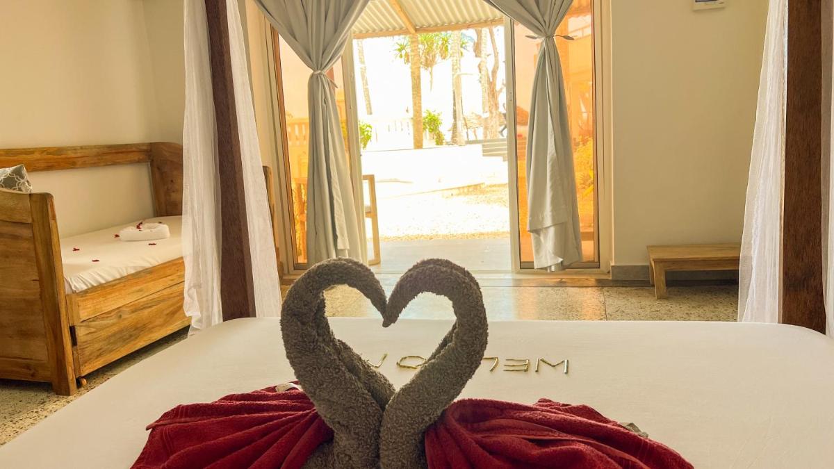 Deluxe Double Room with Sea View photo 3