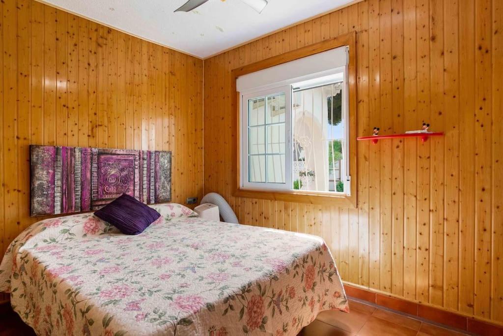 Casa de cuatro habitaciones