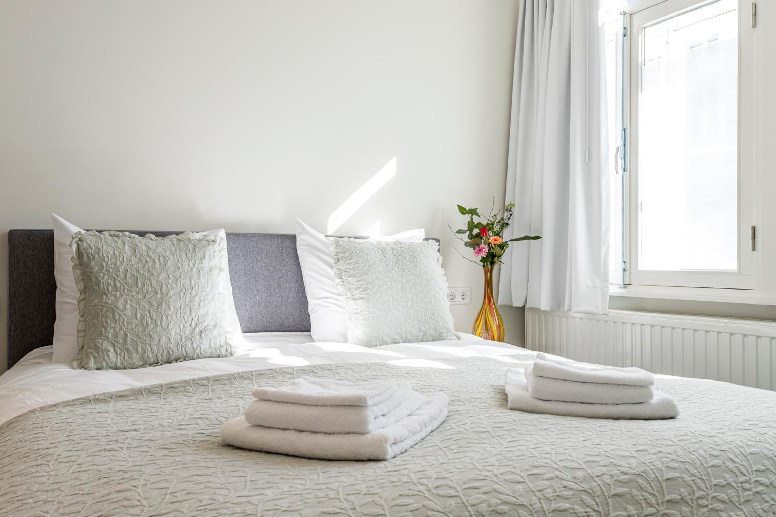 Deluxe King Suite - Photo 3