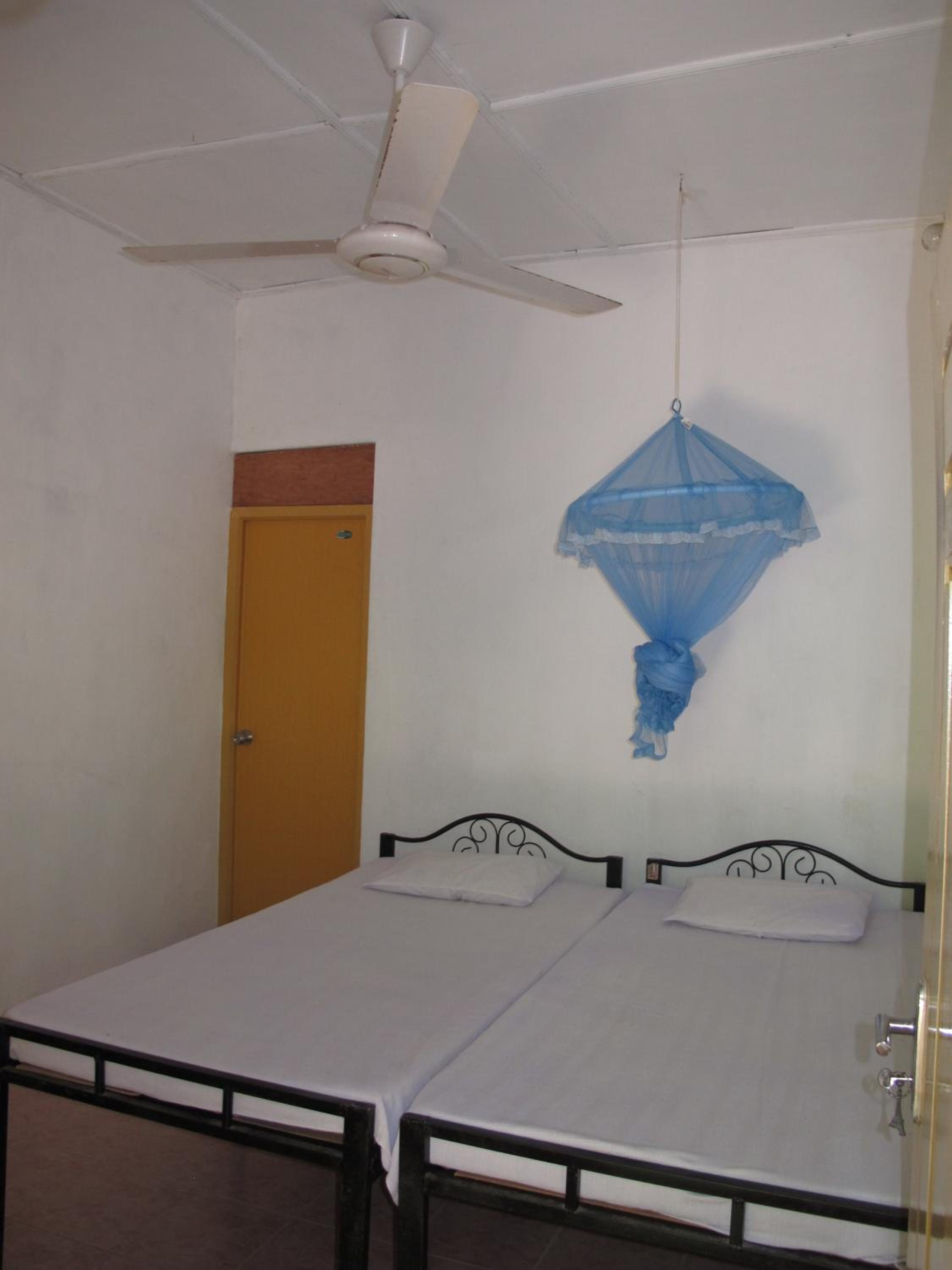 Twin Room With Garden View photo 3