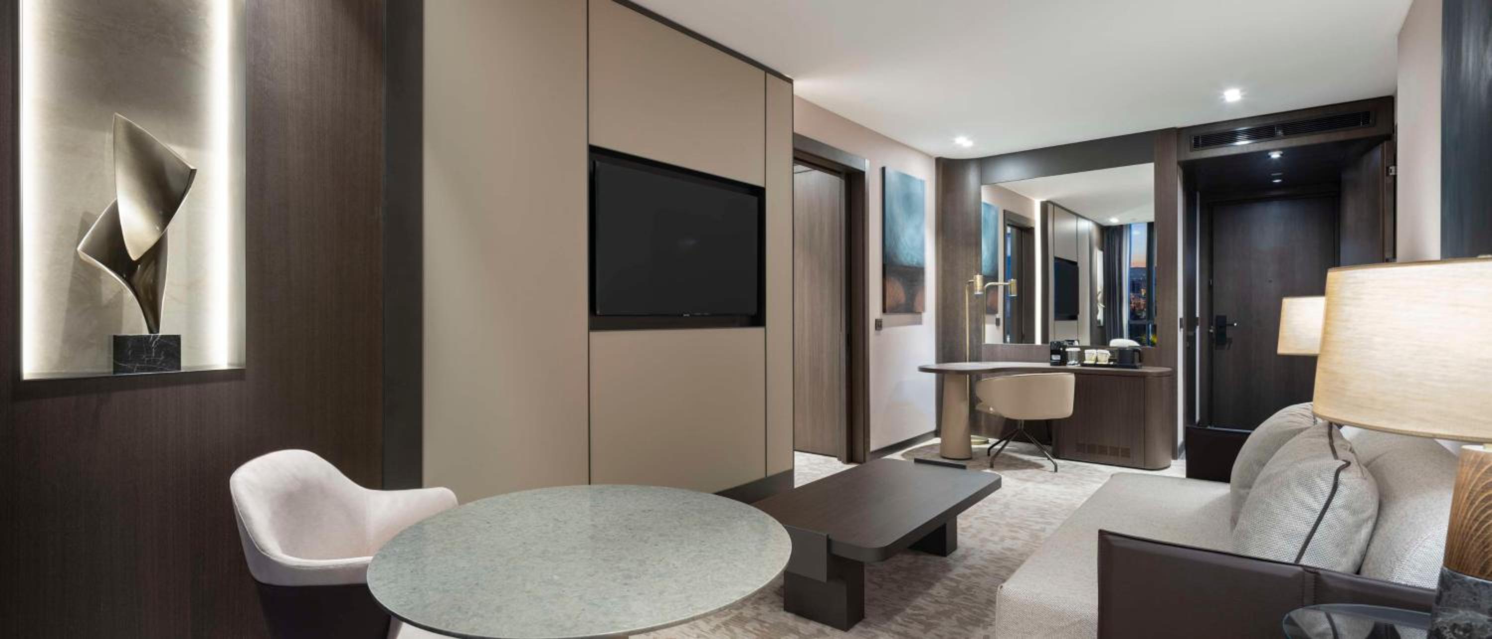 One-Bedroom King Suite