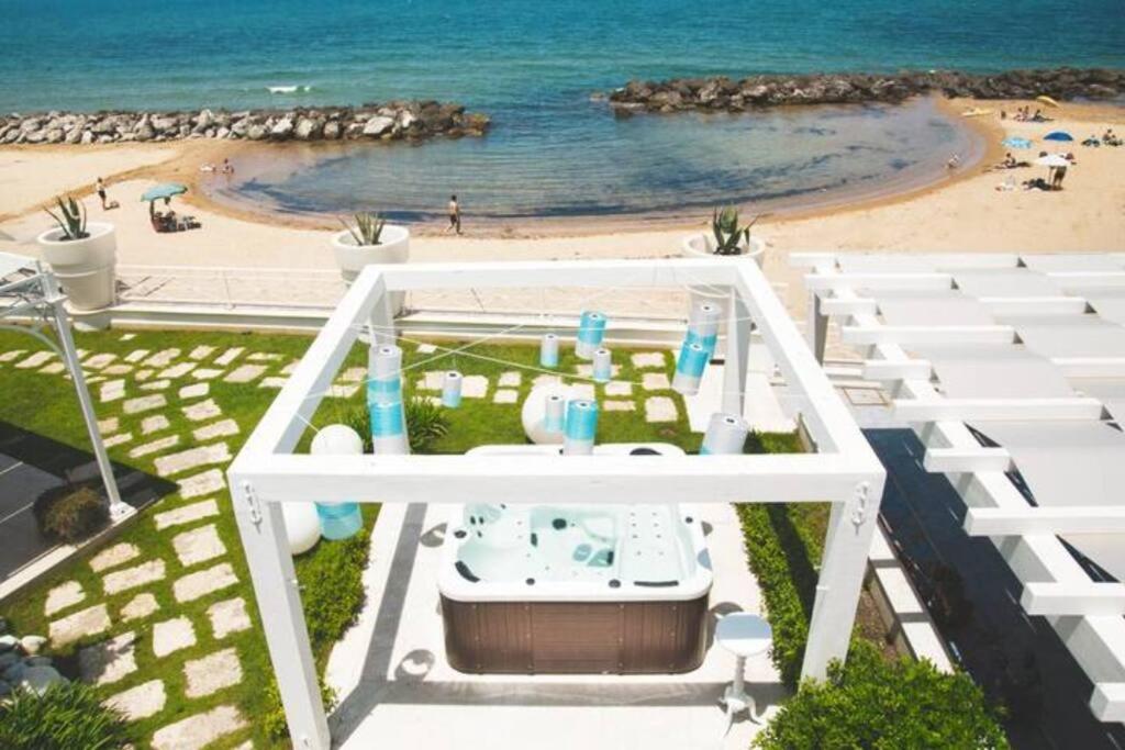 Three-Bedroom Villa photo 2