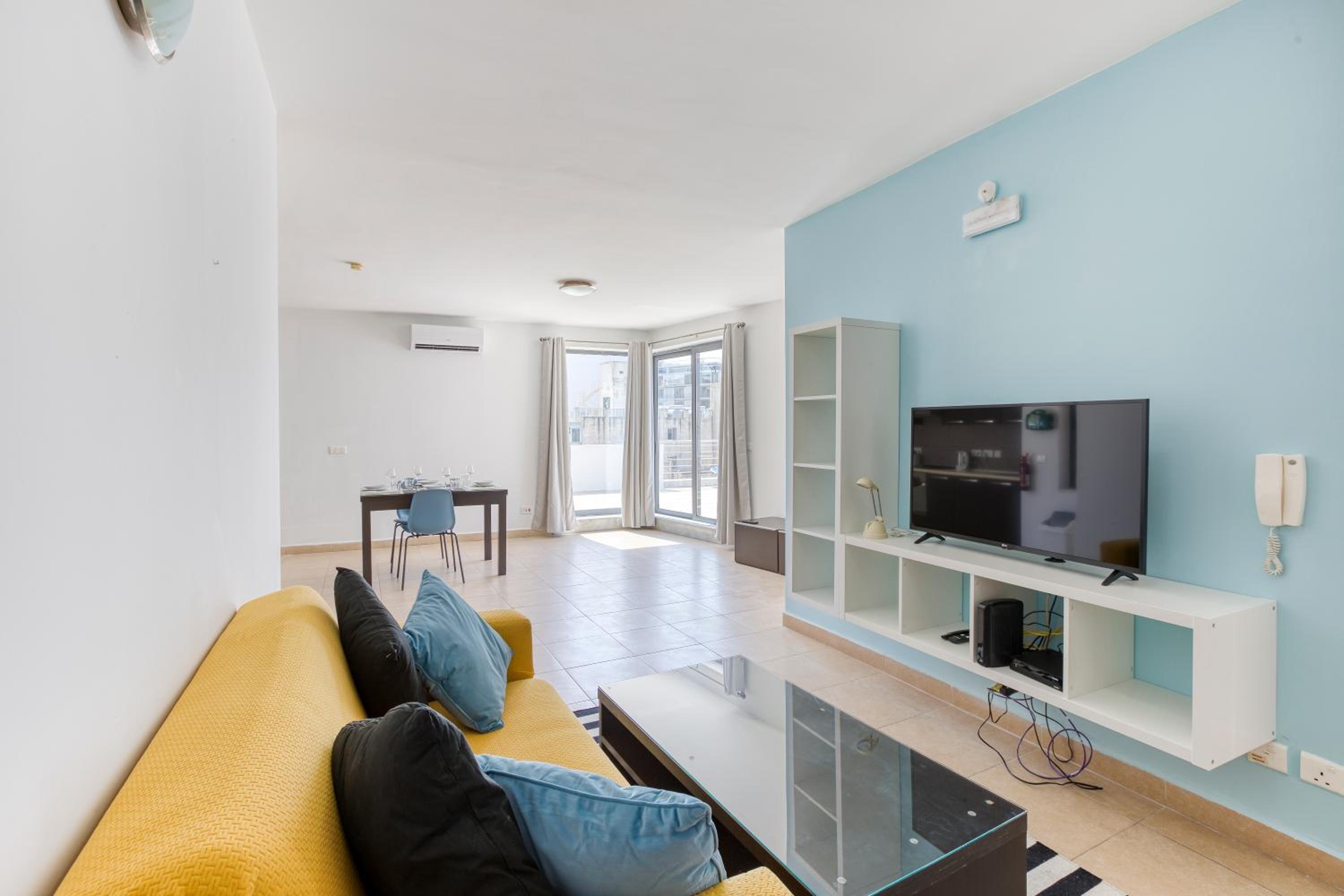 One-Bedroom Apartment