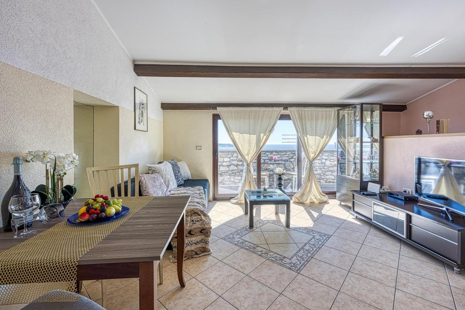 Apartment with Sea View