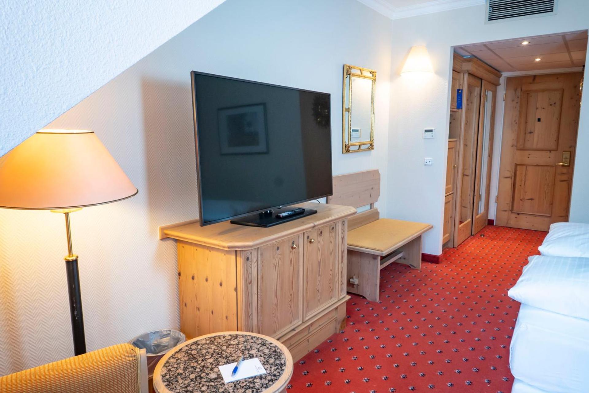 Executive King Room - Photo 6