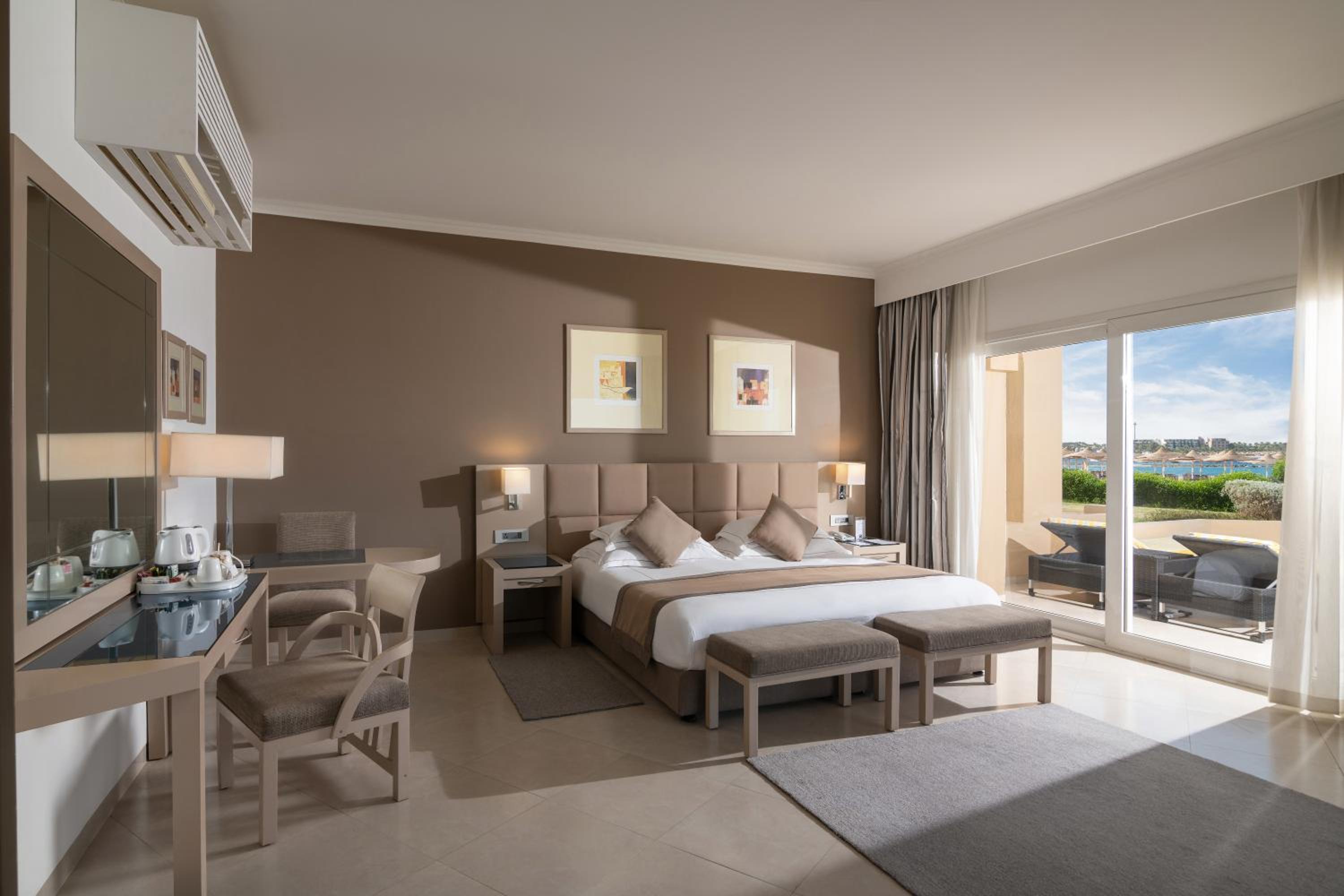 Junior Suite with Sea View photo 1
