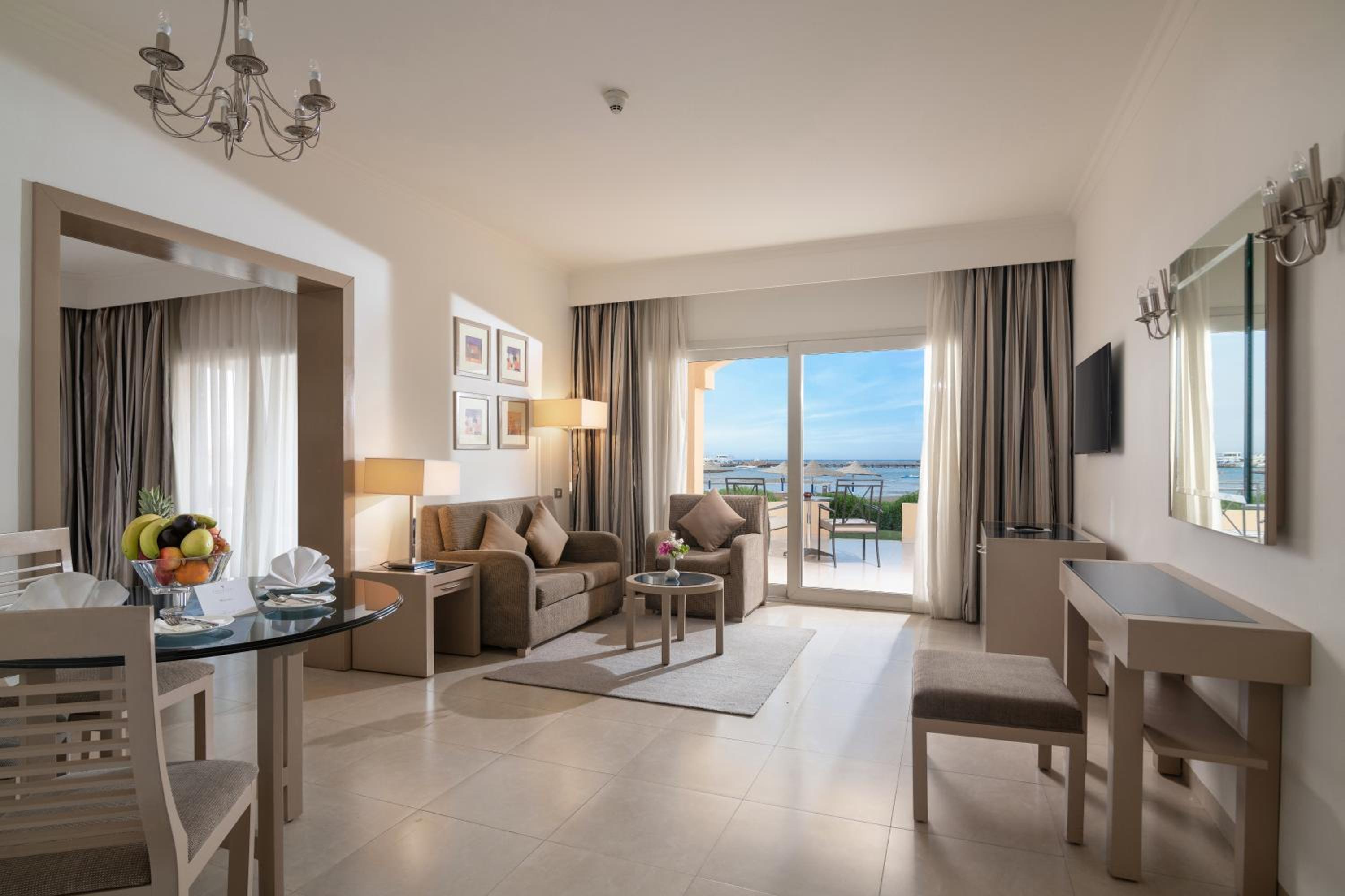 Junior Suite with Sea View photo 2