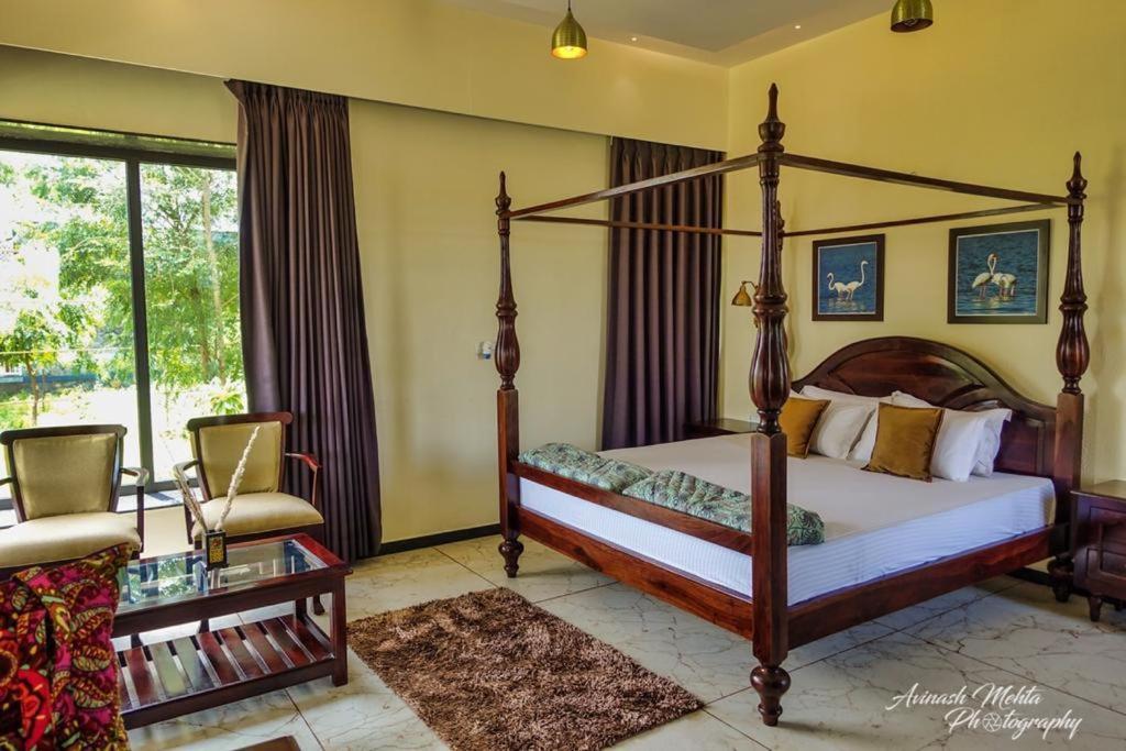 King Room with Pool View