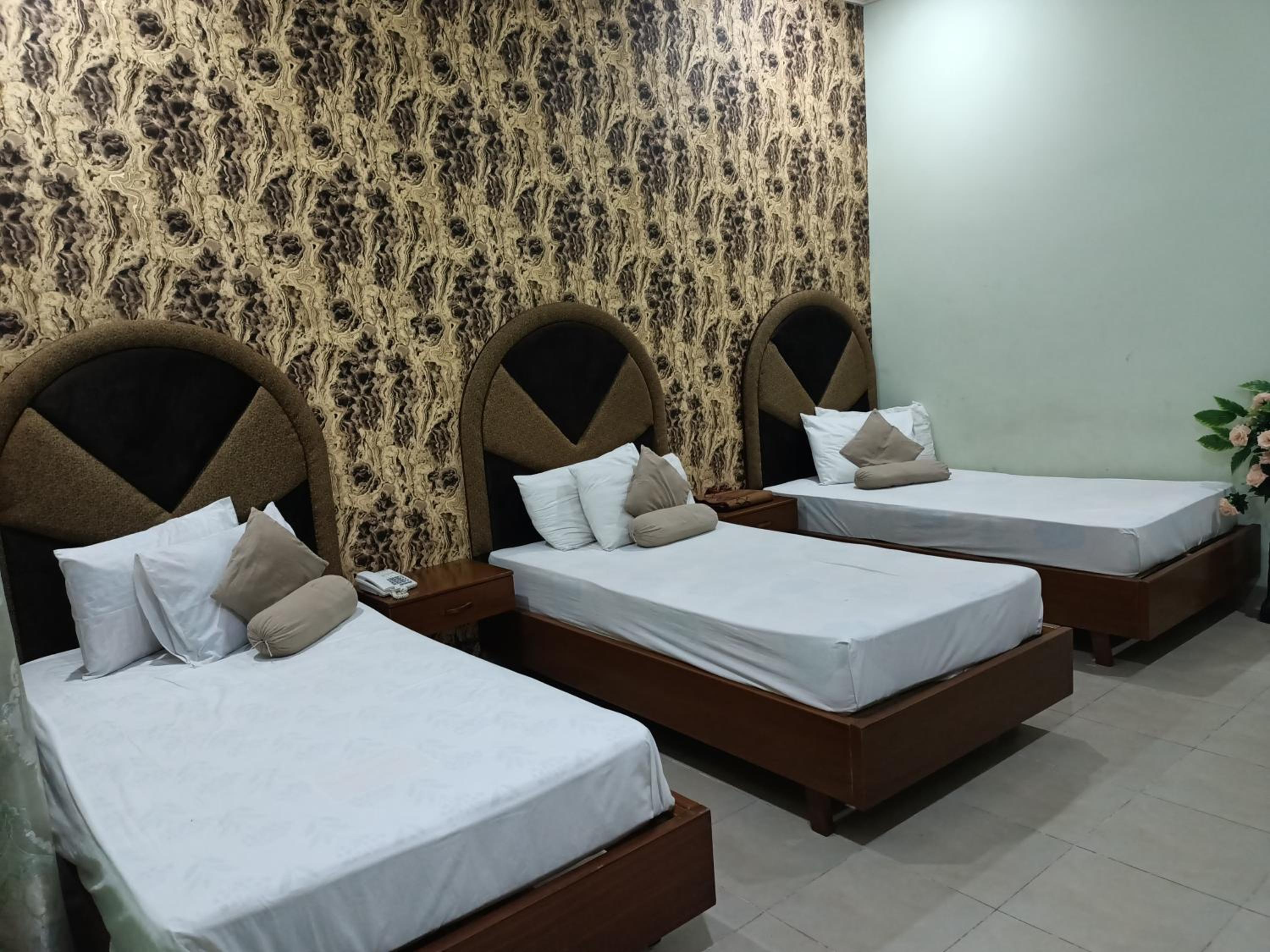 Deluxe Triple Room photo 1