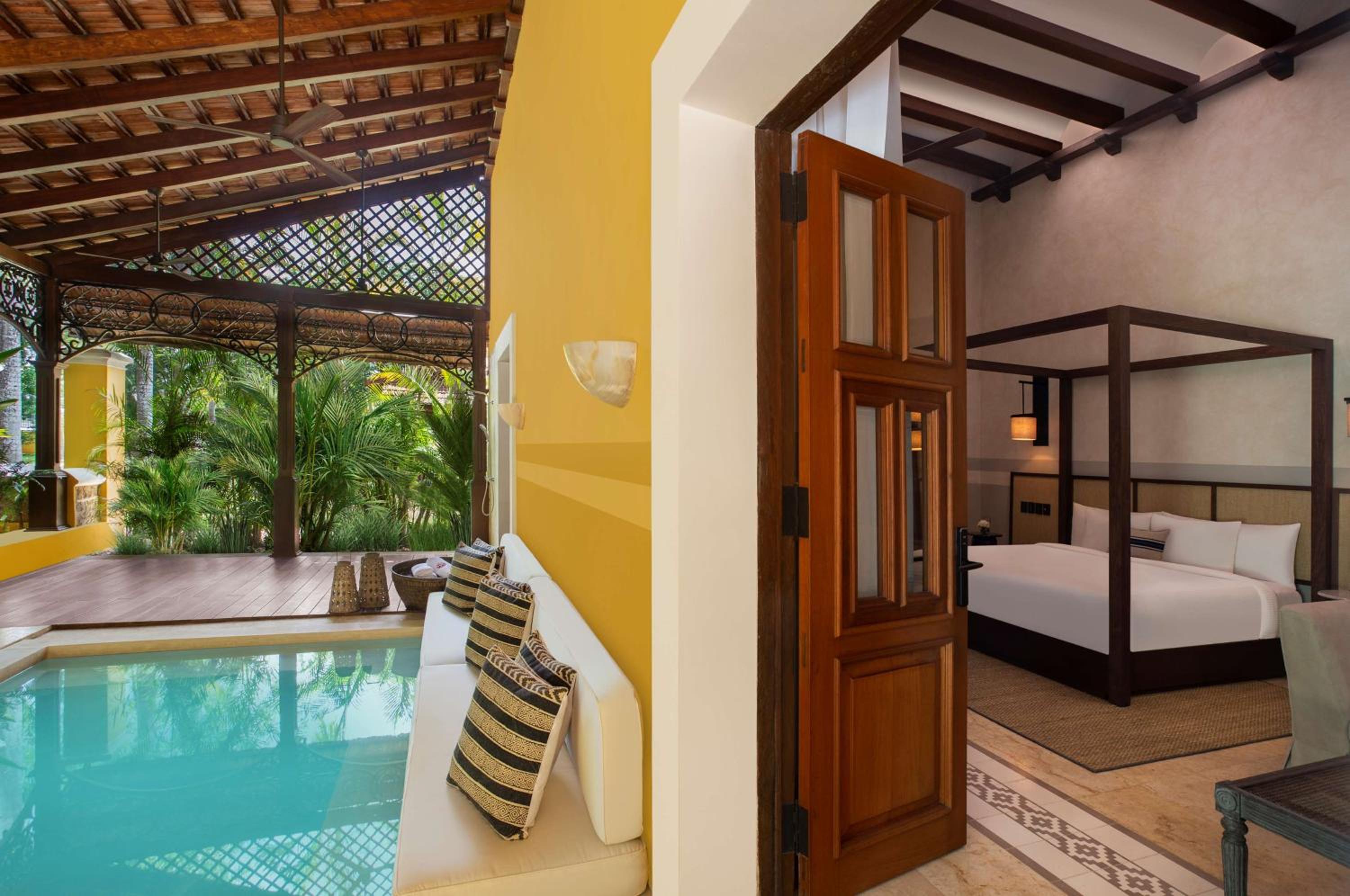 Xcanatun Pool suite