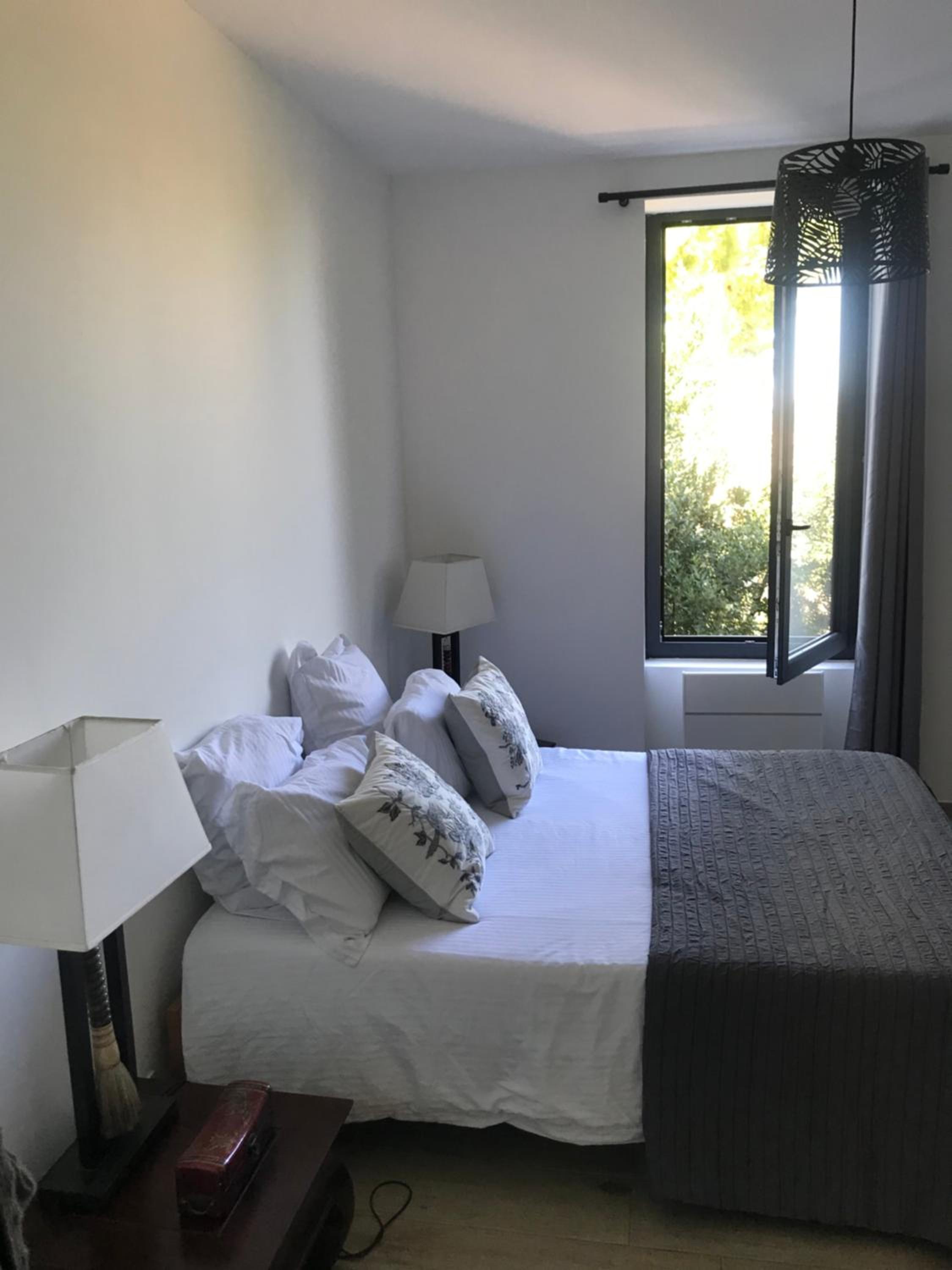 Queen Room with Garden View - Photo 1