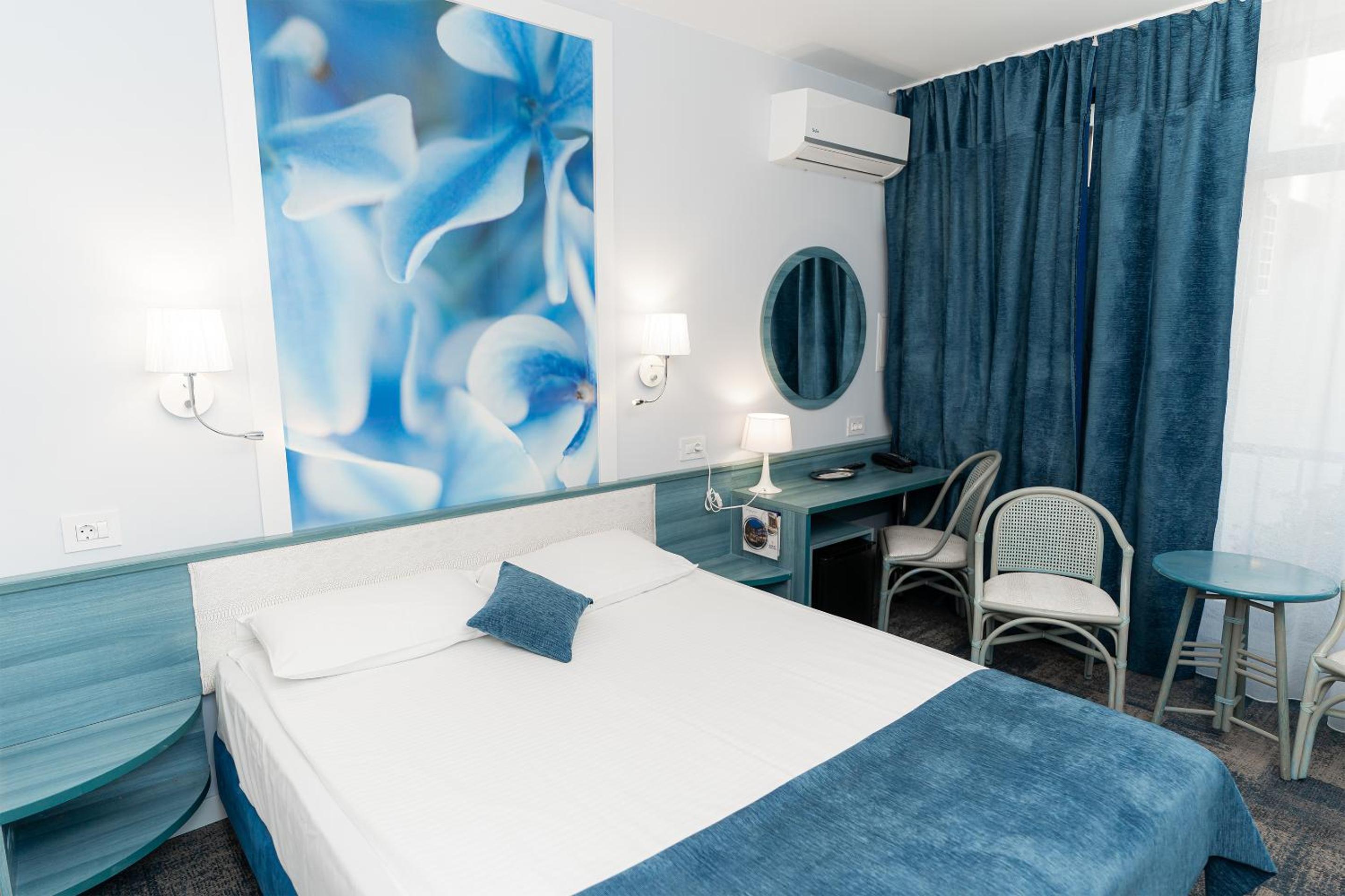 Standard Double Room photo 3