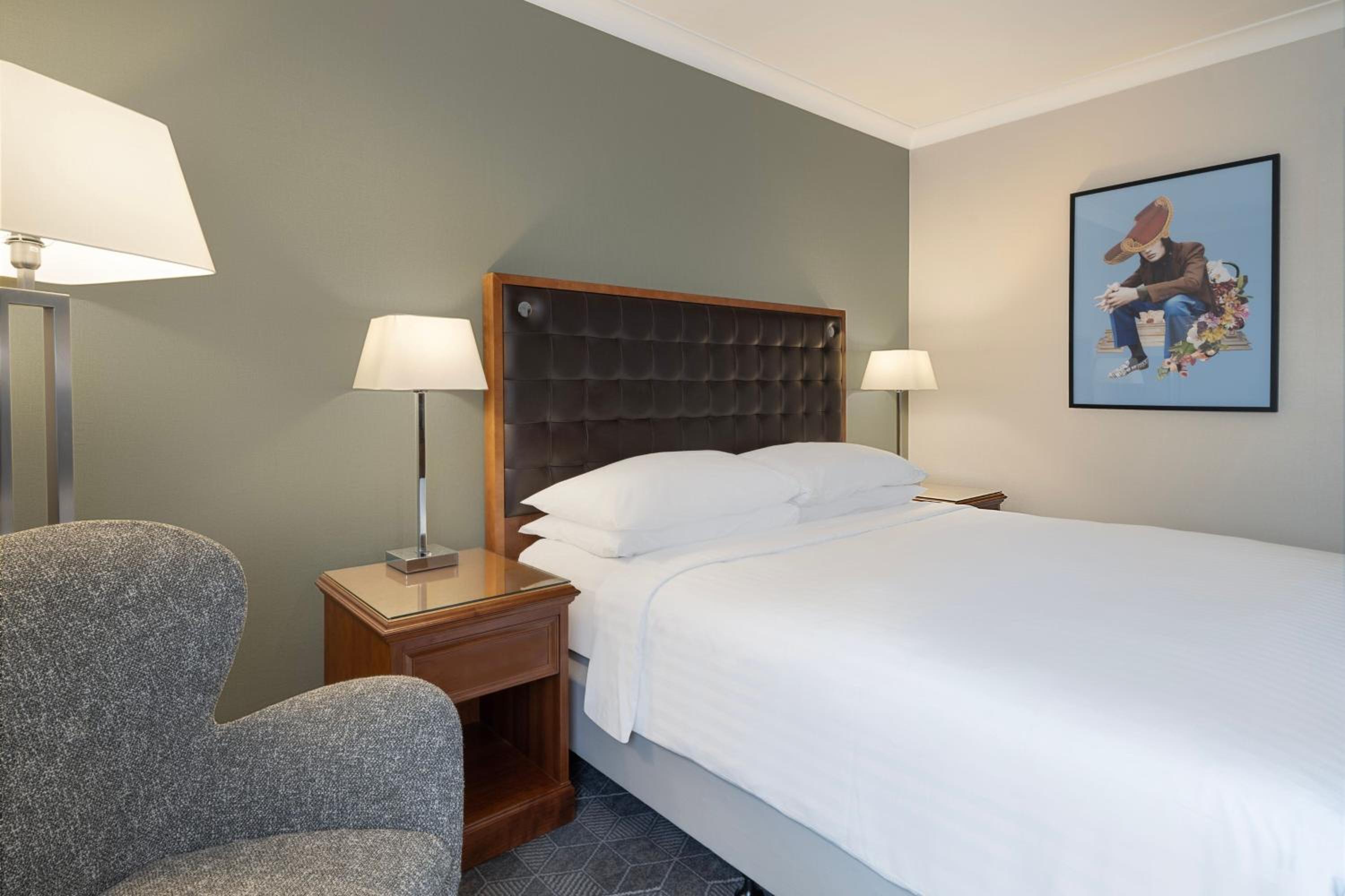 Superior King Room - Photo 1