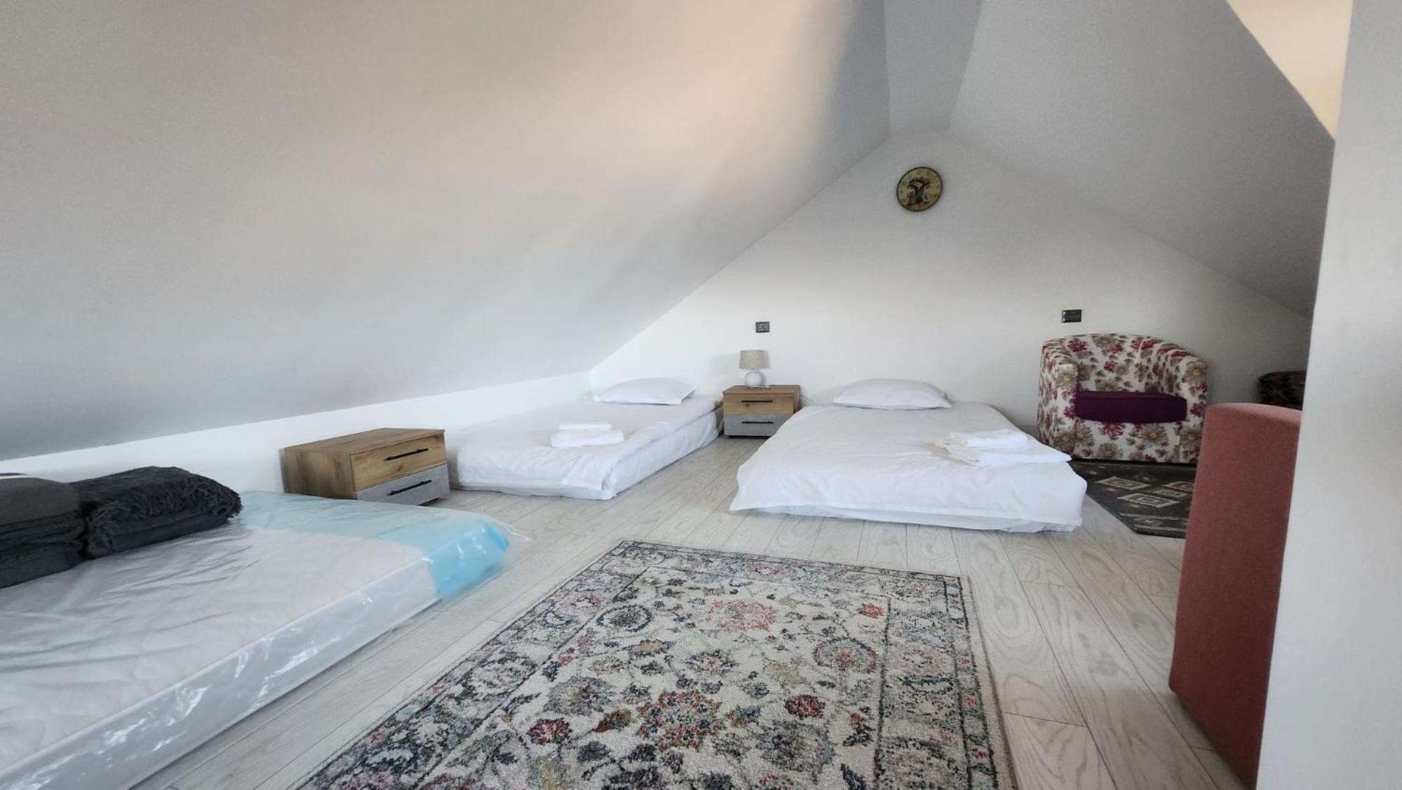 Mixed Dormitory Room photo 1