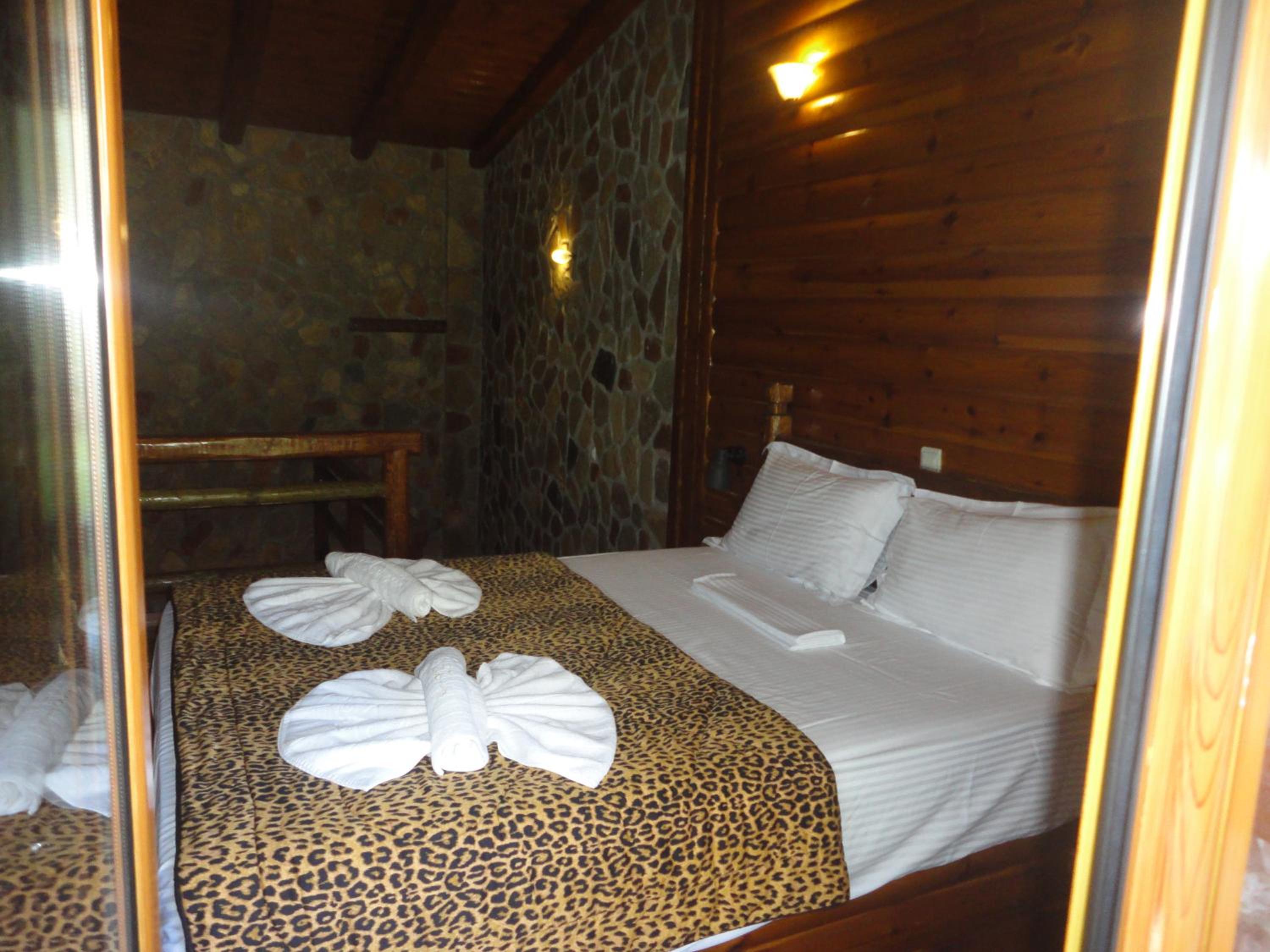 Deluxe King Suite photo 2