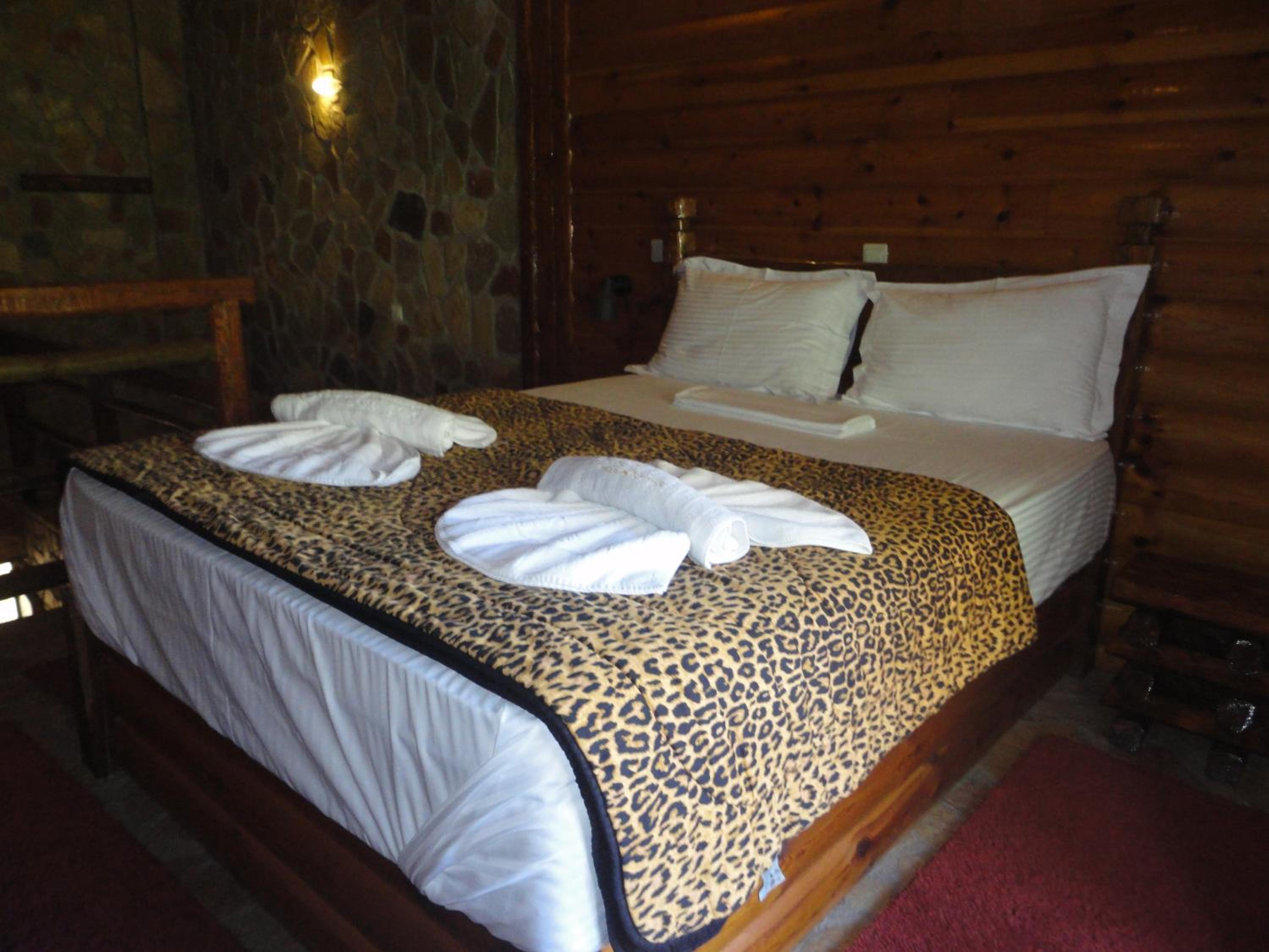 Deluxe King Suite photo 3