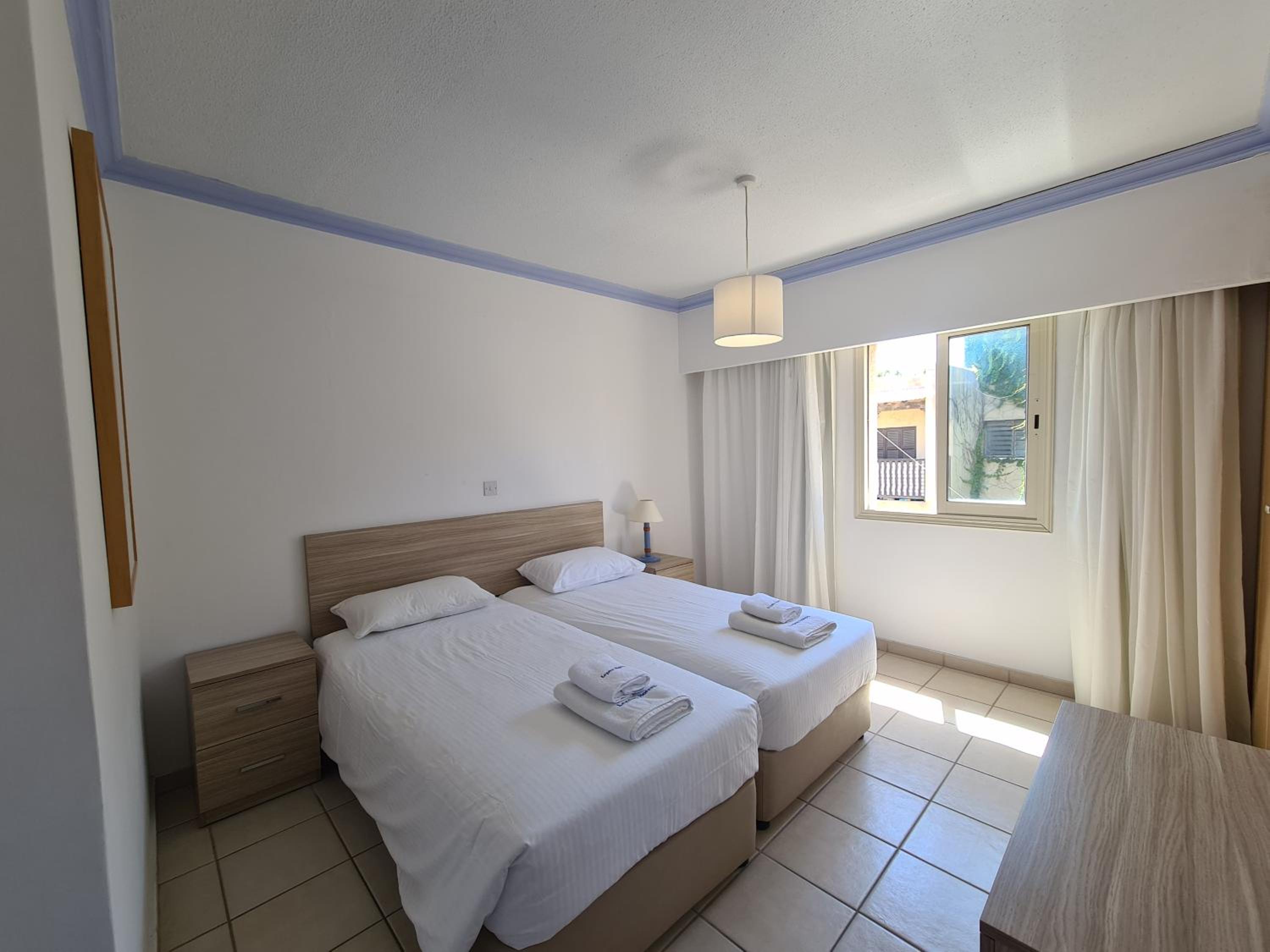 One-Bedroom Suite - Photo 7
