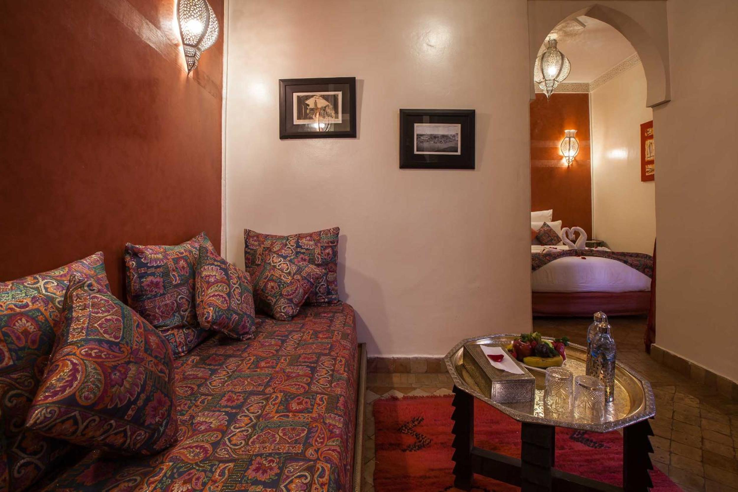 Suite - Photo 15