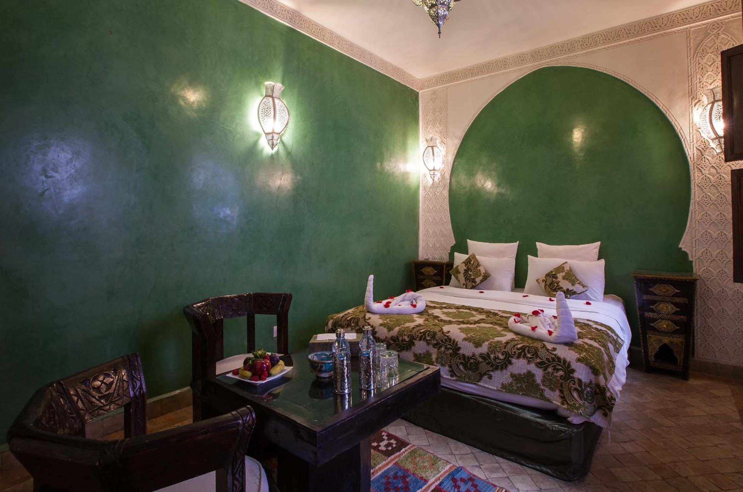 Standard Double Room - Photo 11