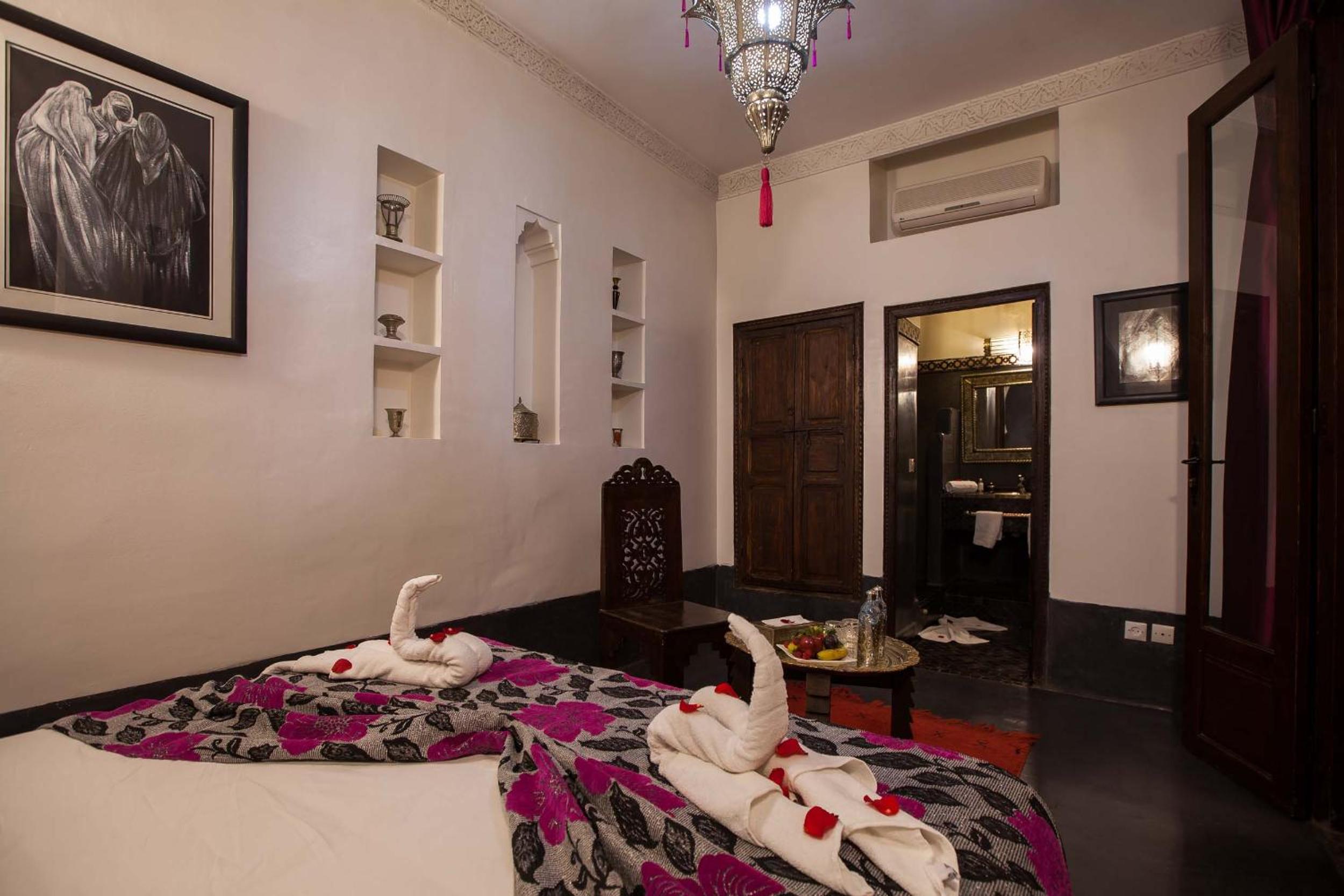 Standard Double Room - Photo 14