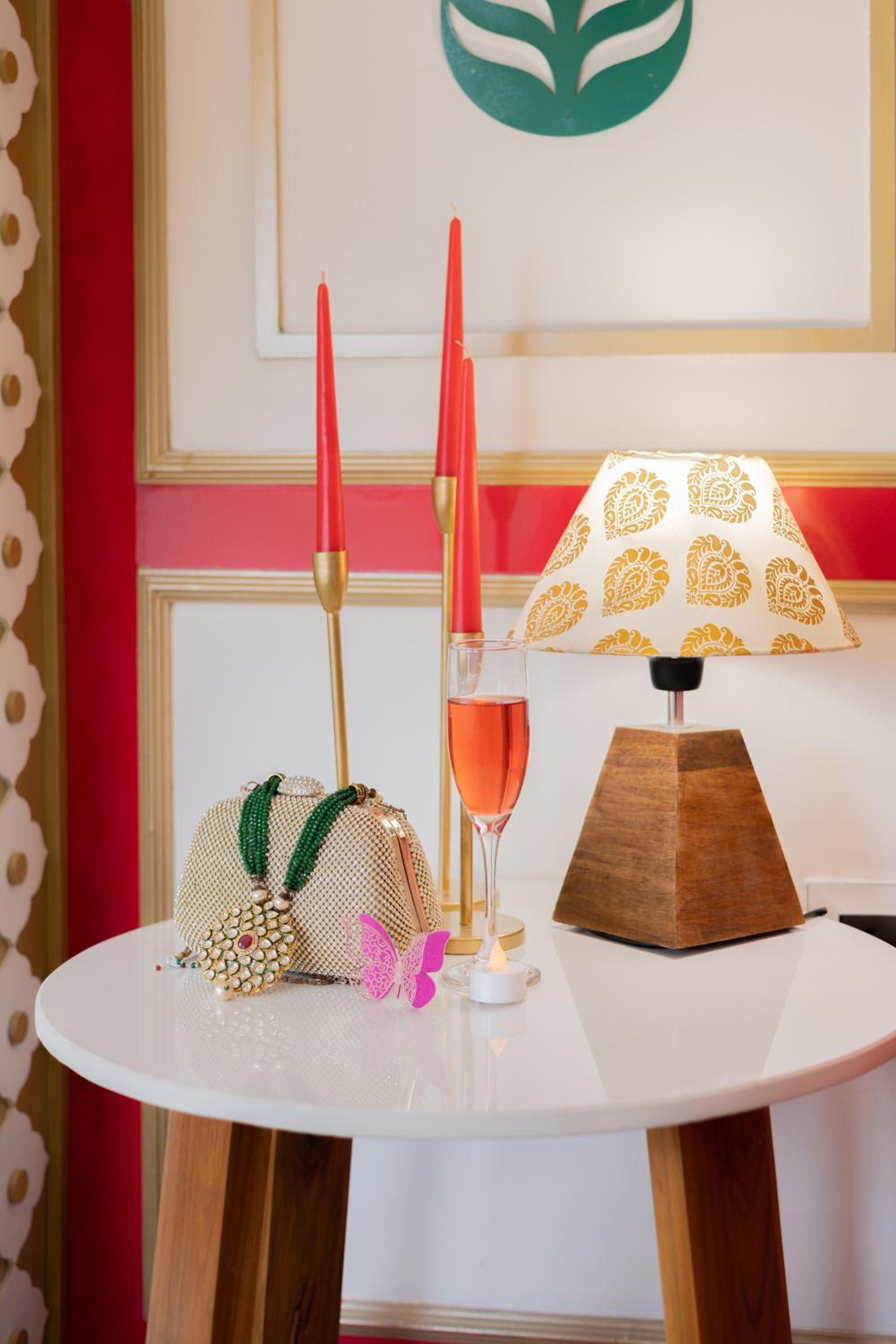 Mughal Heritage Room with 180 degree city view & Designer bed: Enjoy 10% off on - F&B, Spa, car Hire, Complimentary Welcome Drink & Hi-Tea, Candlelight Dinner & Room Decoration Available  - Photo 12
