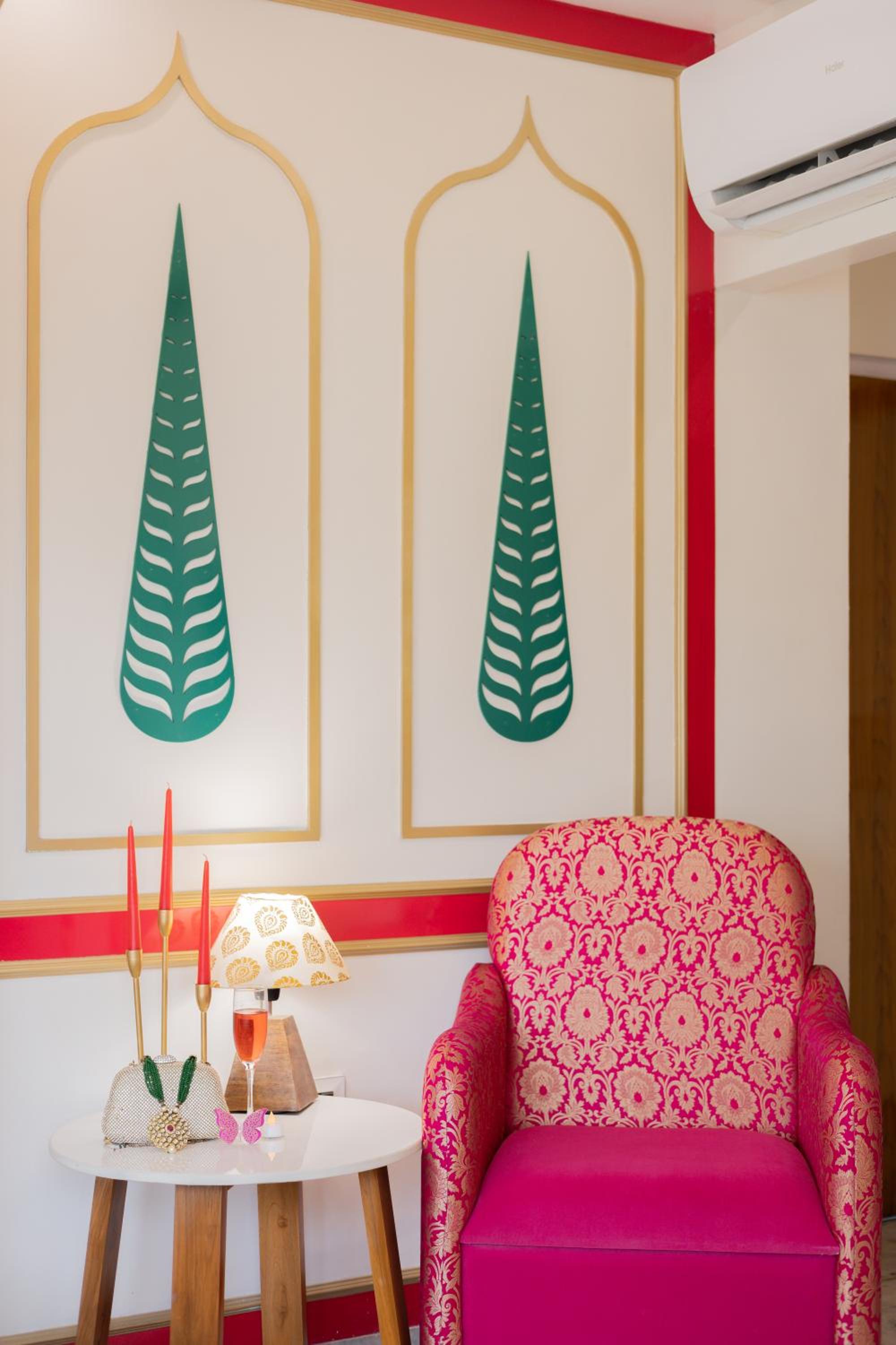 Mughal Heritage Room with 180 degree city view & Designer bed: Enjoy 10% off on - F&B, Spa, car Hire, Complimentary Welcome Drink & Hi-Tea, Candlelight Dinner & Room Decoration Available  - Photo 10